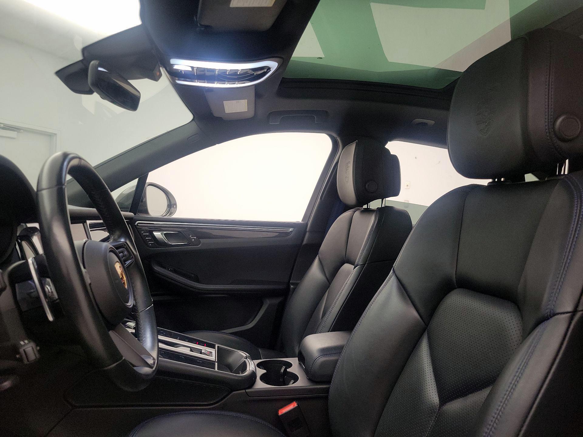 Thumbnail: 2023 Porsche Macan - 20