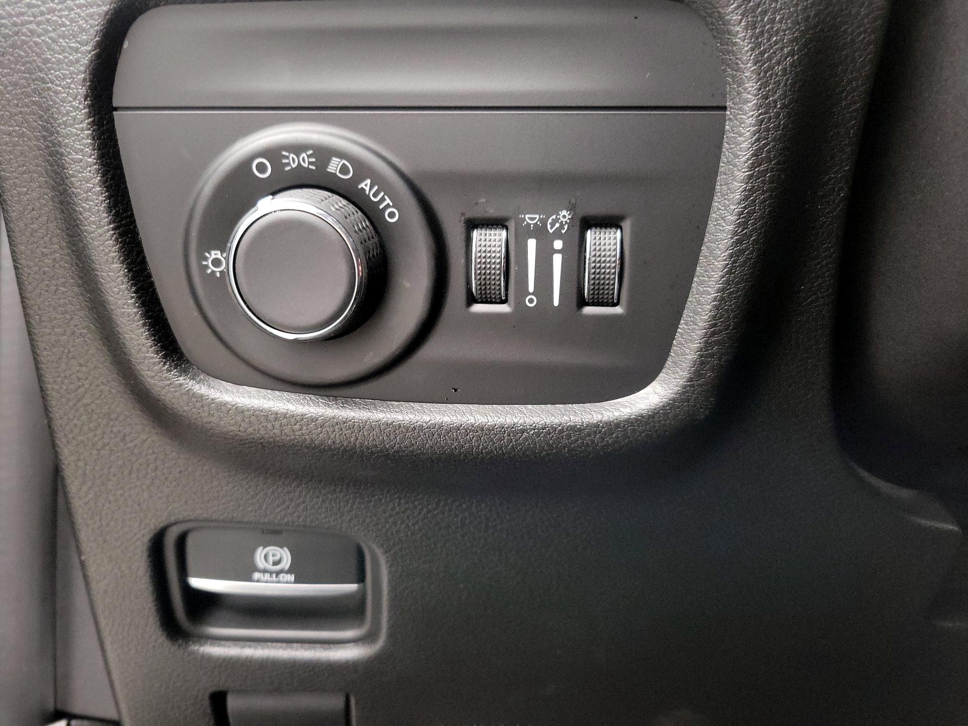 Thumbnail: 2023 Jeep Grand Cherokee - 13