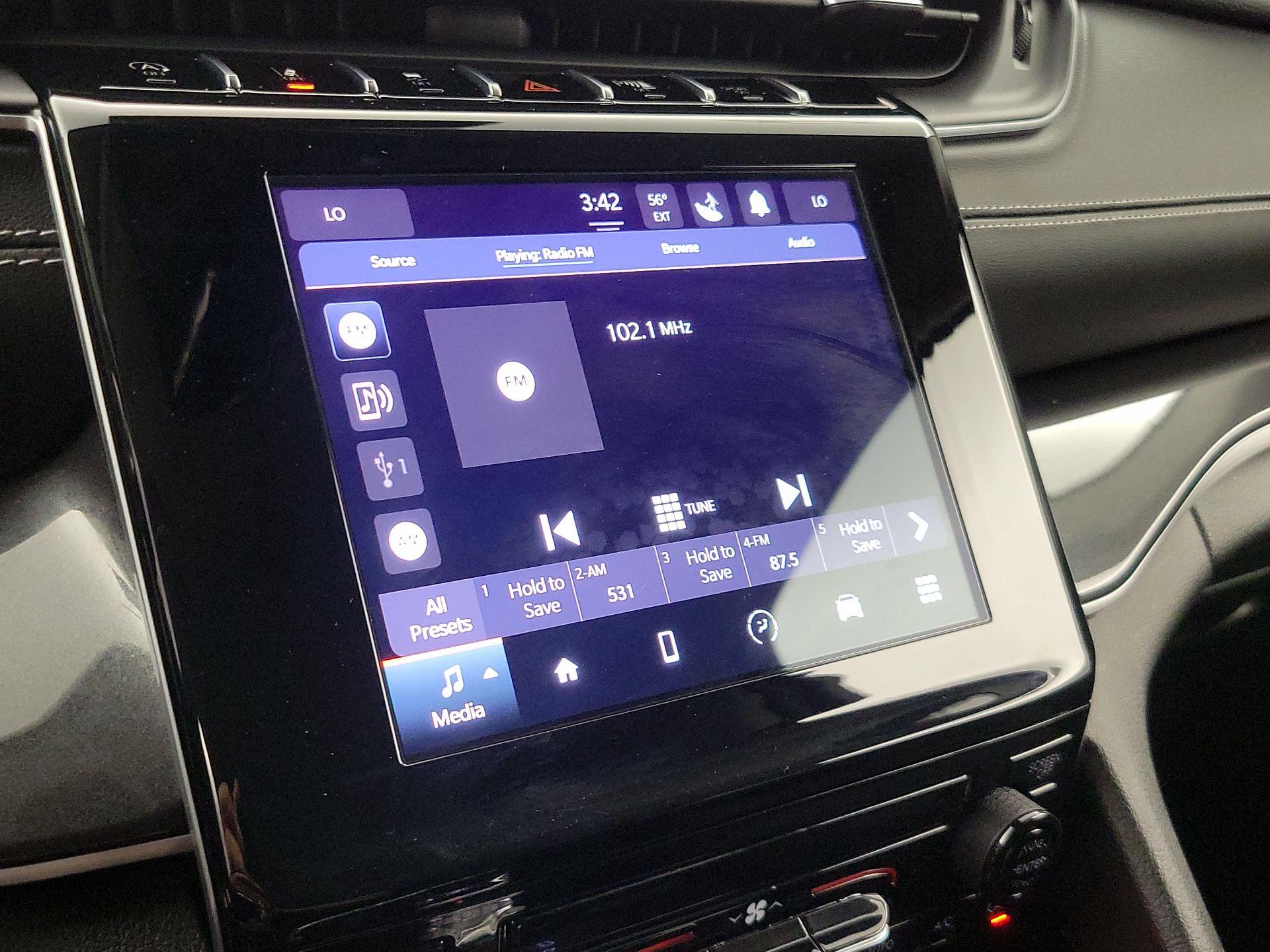 Thumbnail: 2023 Jeep Grand Cherokee - 15