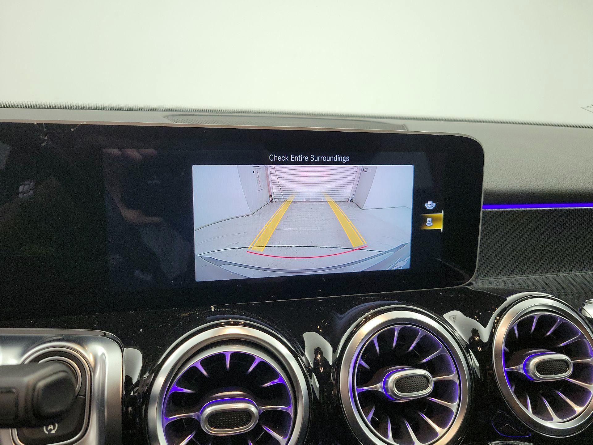 Thumbnail: 2021 Mercedes-Benz GLB - 15