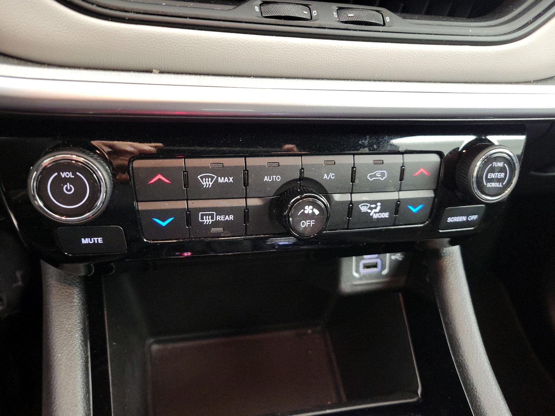 Thumbnail: 2025 Jeep Compass - 16