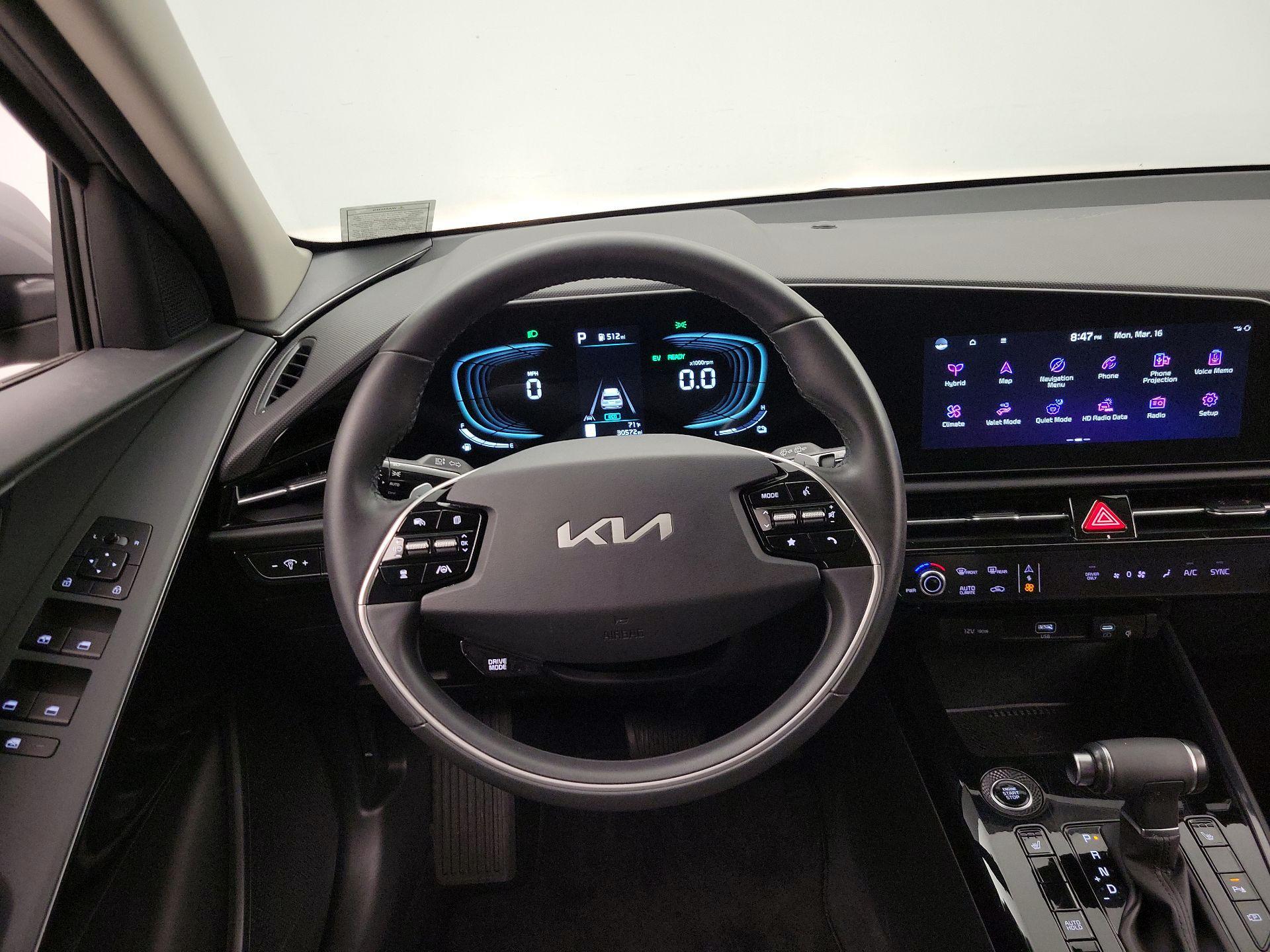 Thumbnail: 2024 Kia Niro - 10