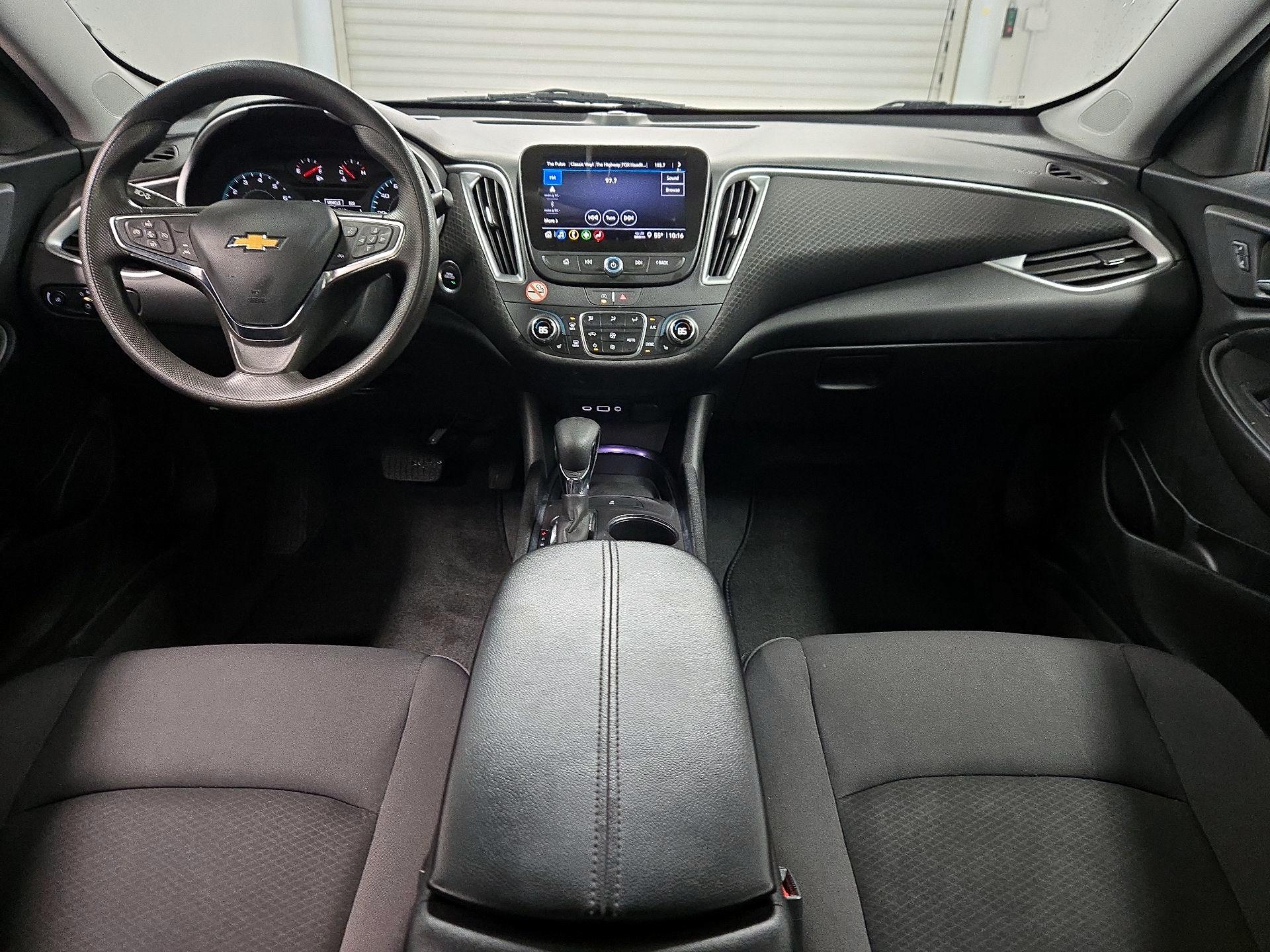 Thumbnail: 2023 Chevrolet Malibu - 9