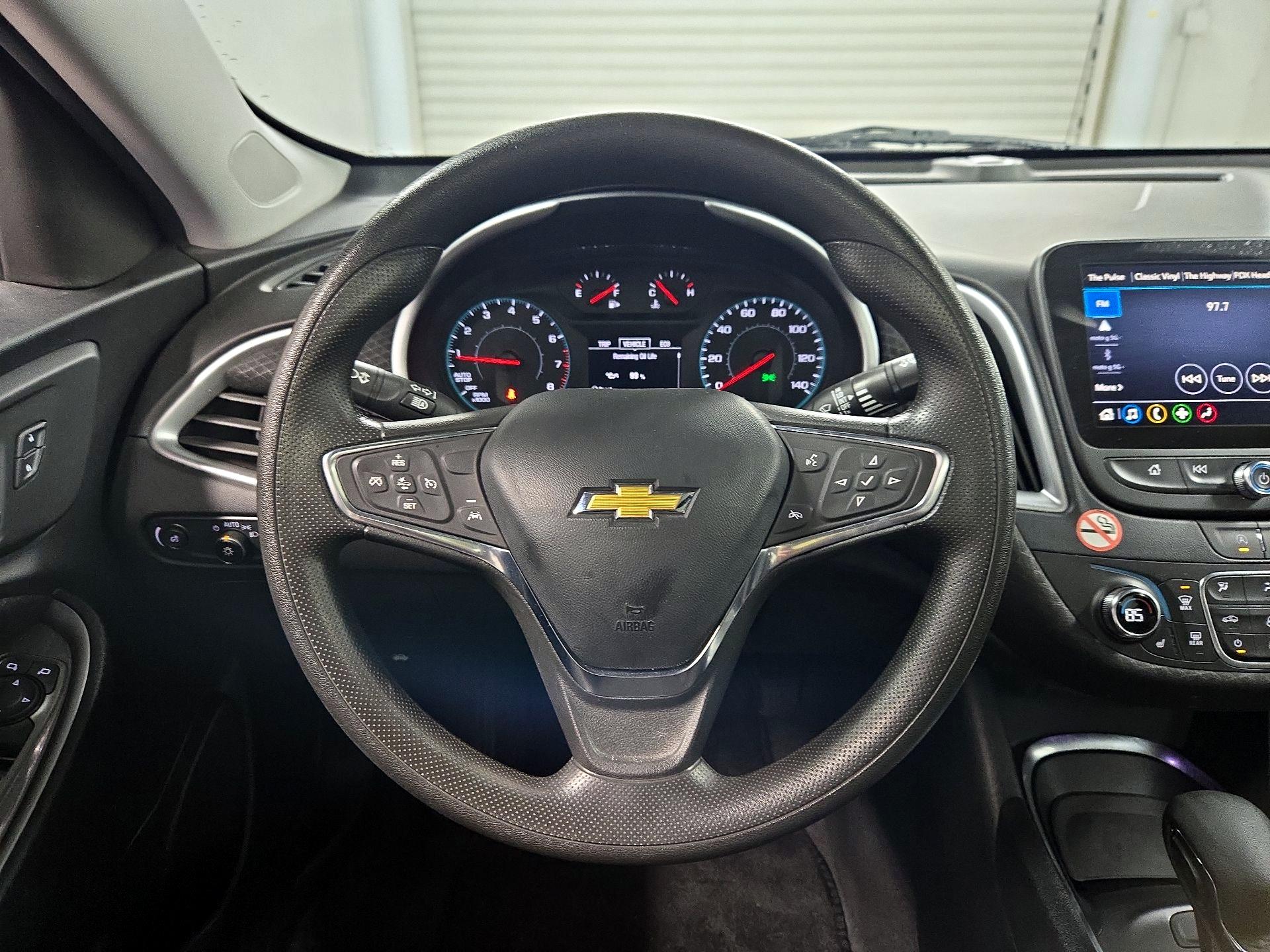 Thumbnail: 2023 Chevrolet Malibu - 10