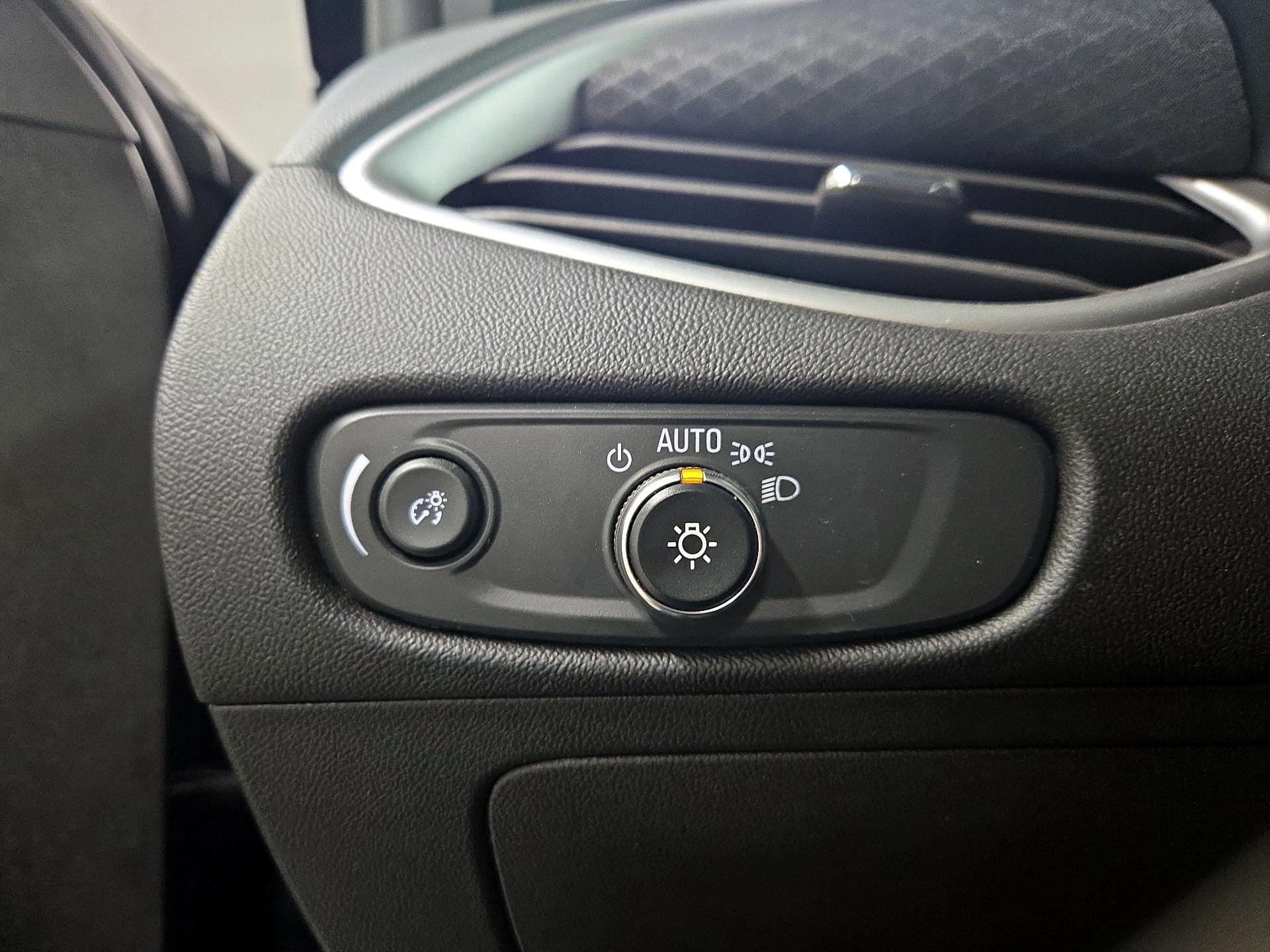 Thumbnail: 2023 Chevrolet Malibu - 13