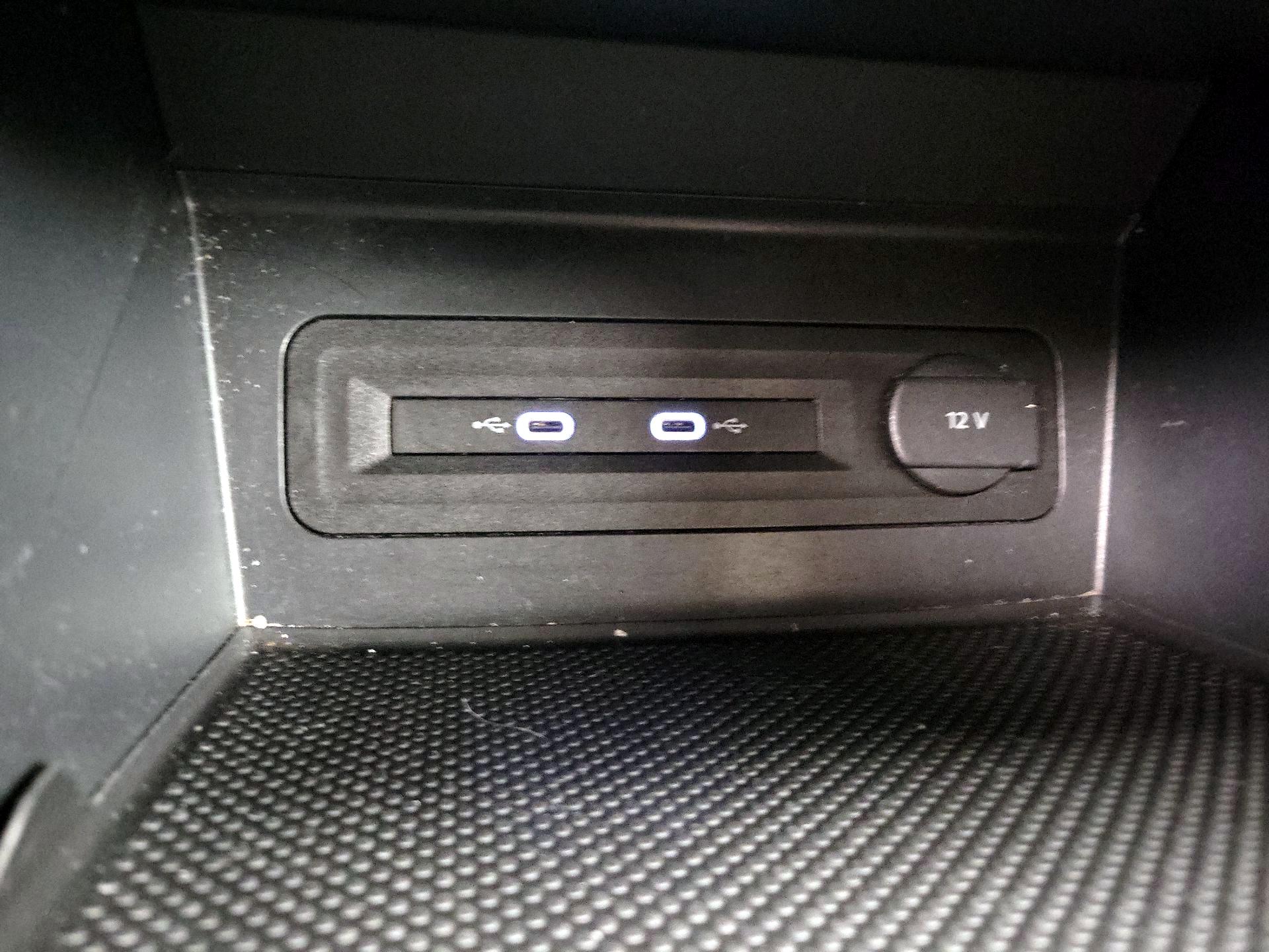 Thumbnail: 2021 Volkswagen Atlas - 18