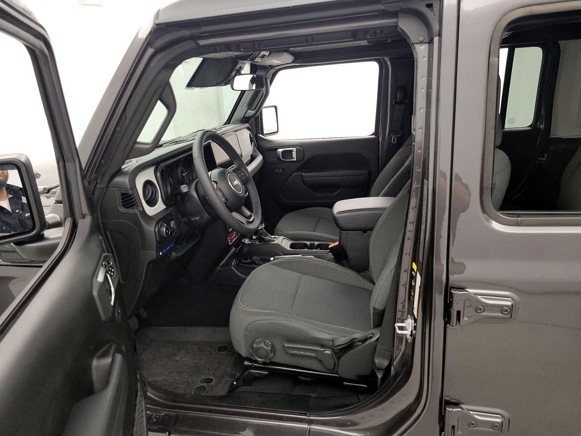 Thumbnail: 2025 Jeep Wrangler - 11