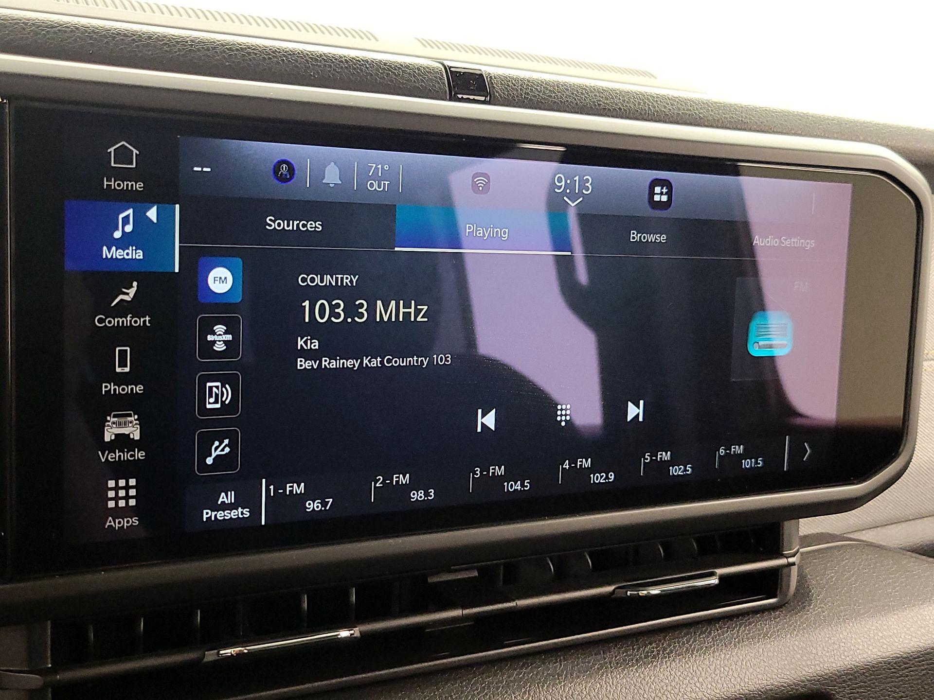 Thumbnail: 2025 Jeep Wrangler - 15