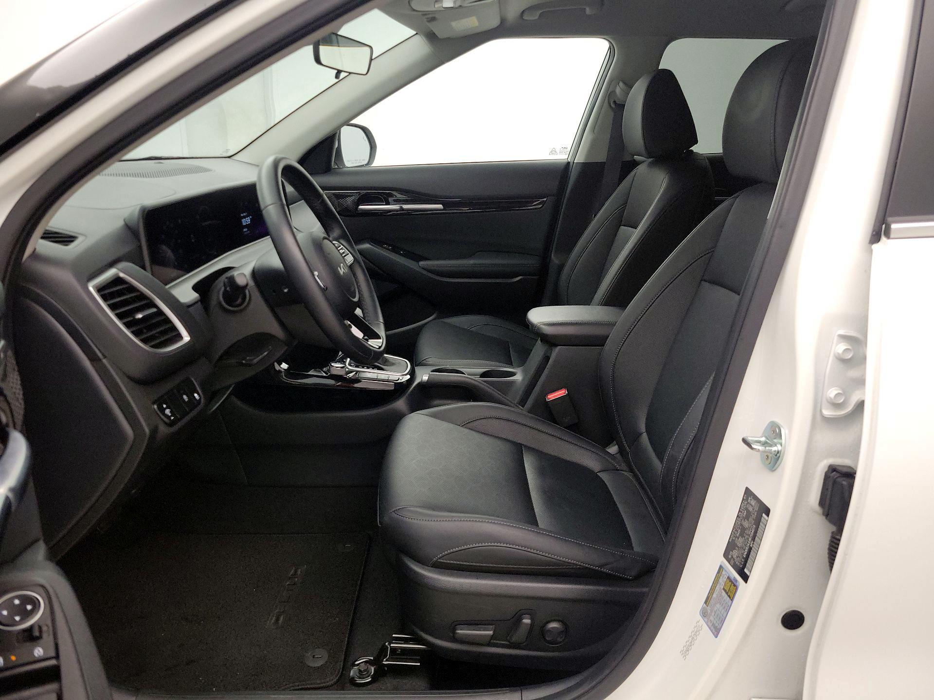 Thumbnail: 2024 Kia Seltos - 11