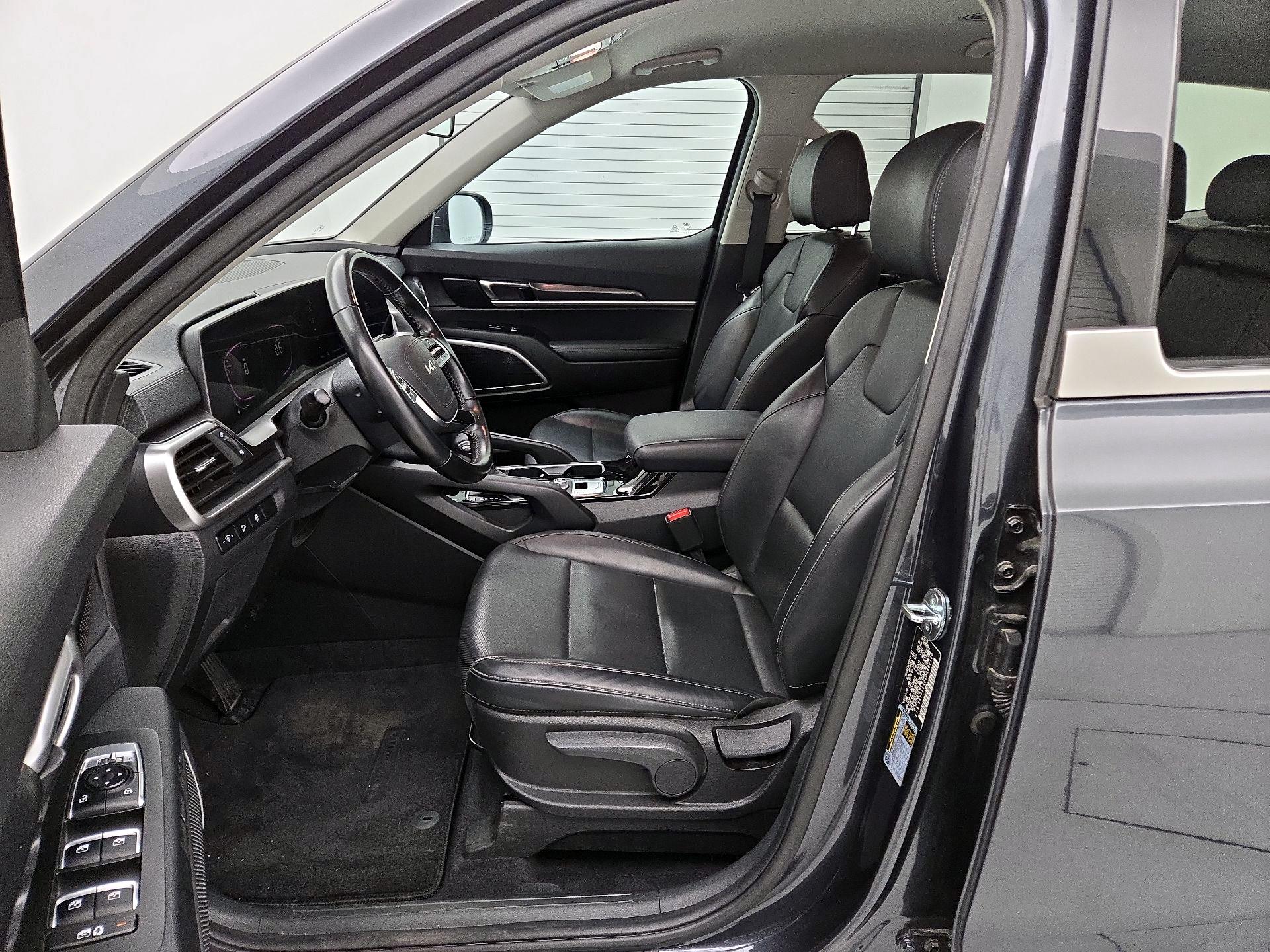 Thumbnail: 2023 Kia Telluride - 11