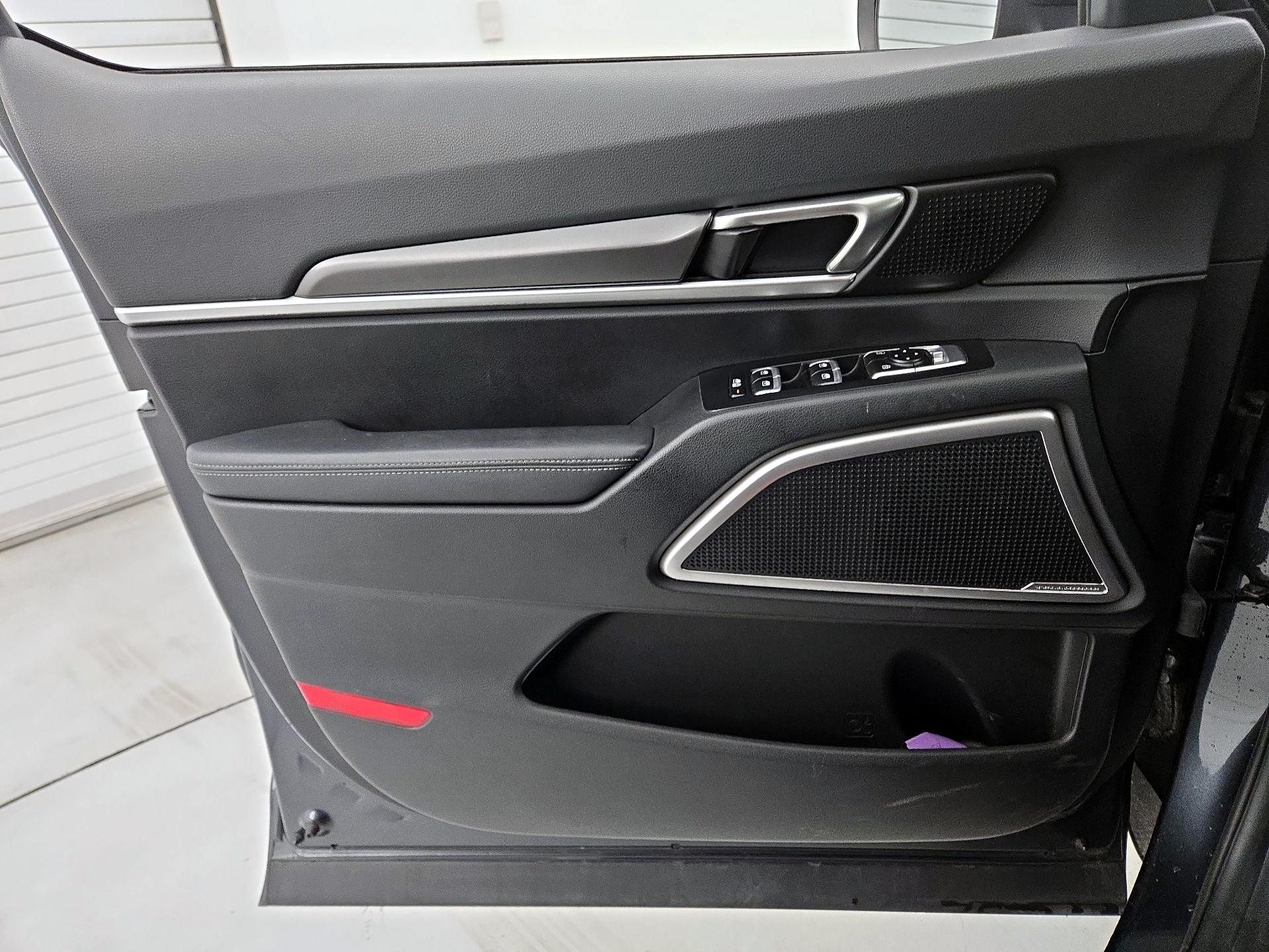 Thumbnail: 2023 Kia Telluride - 12