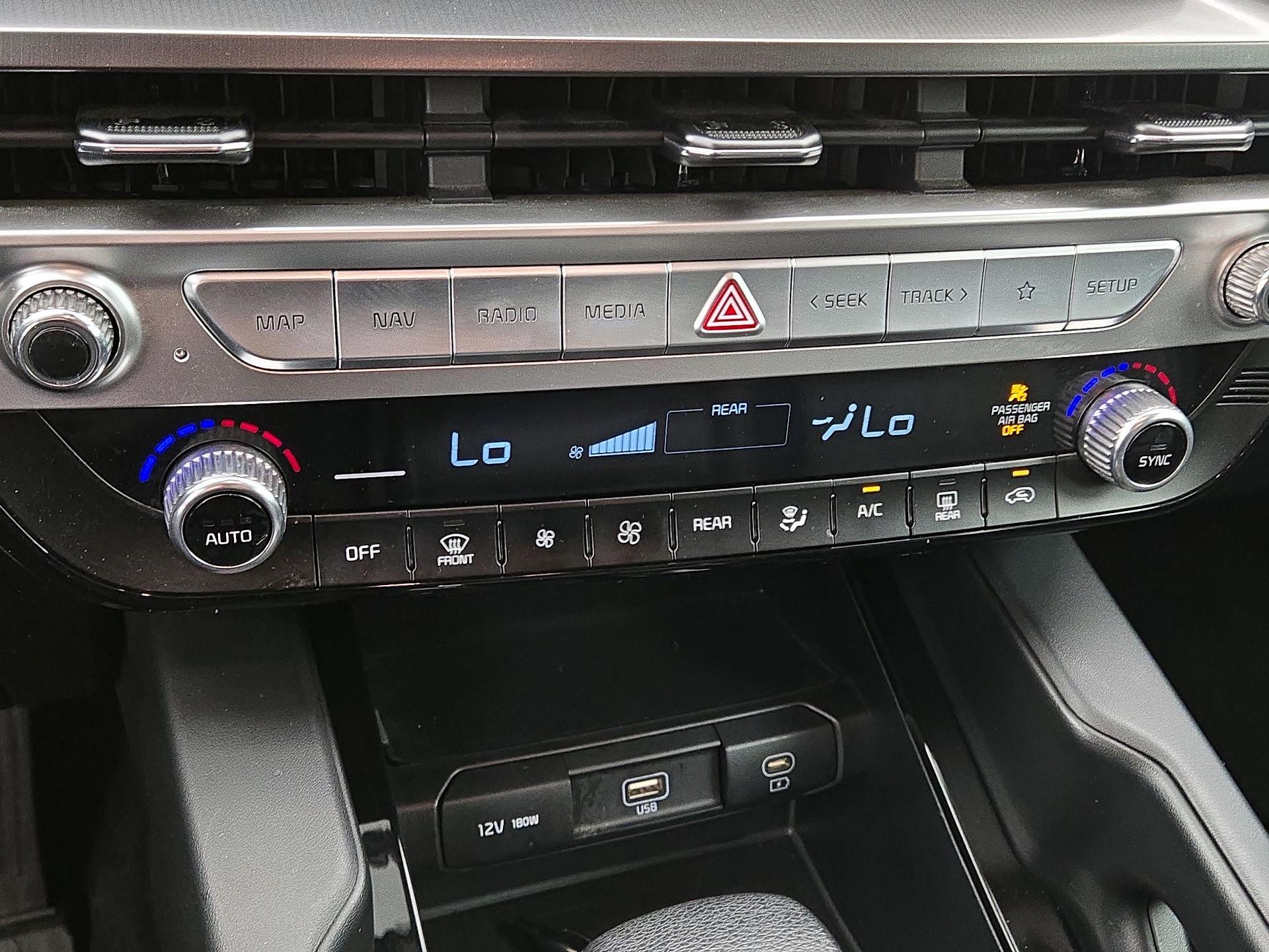 Thumbnail: 2023 Kia Telluride - 17