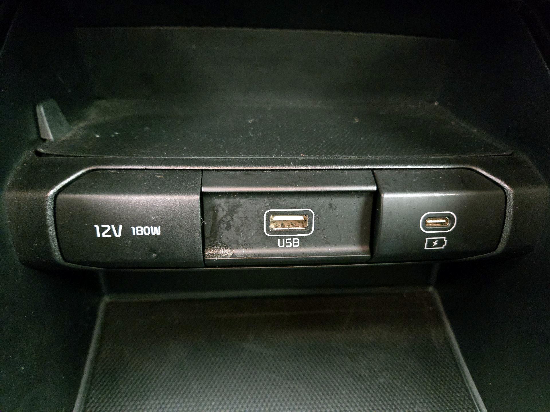 Thumbnail: 2023 Kia Telluride - 19