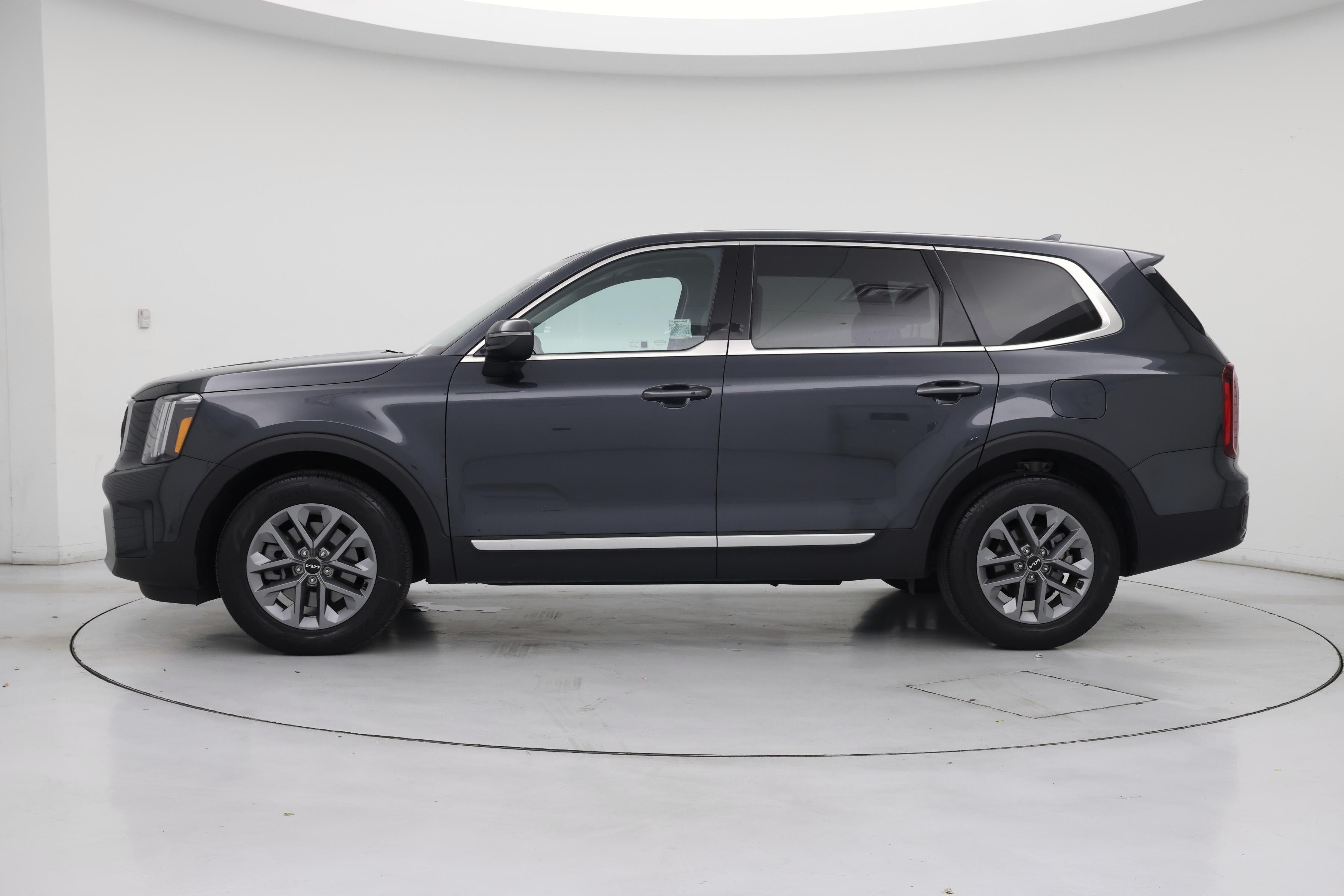 Thumbnail: 2023 Kia Telluride - 3