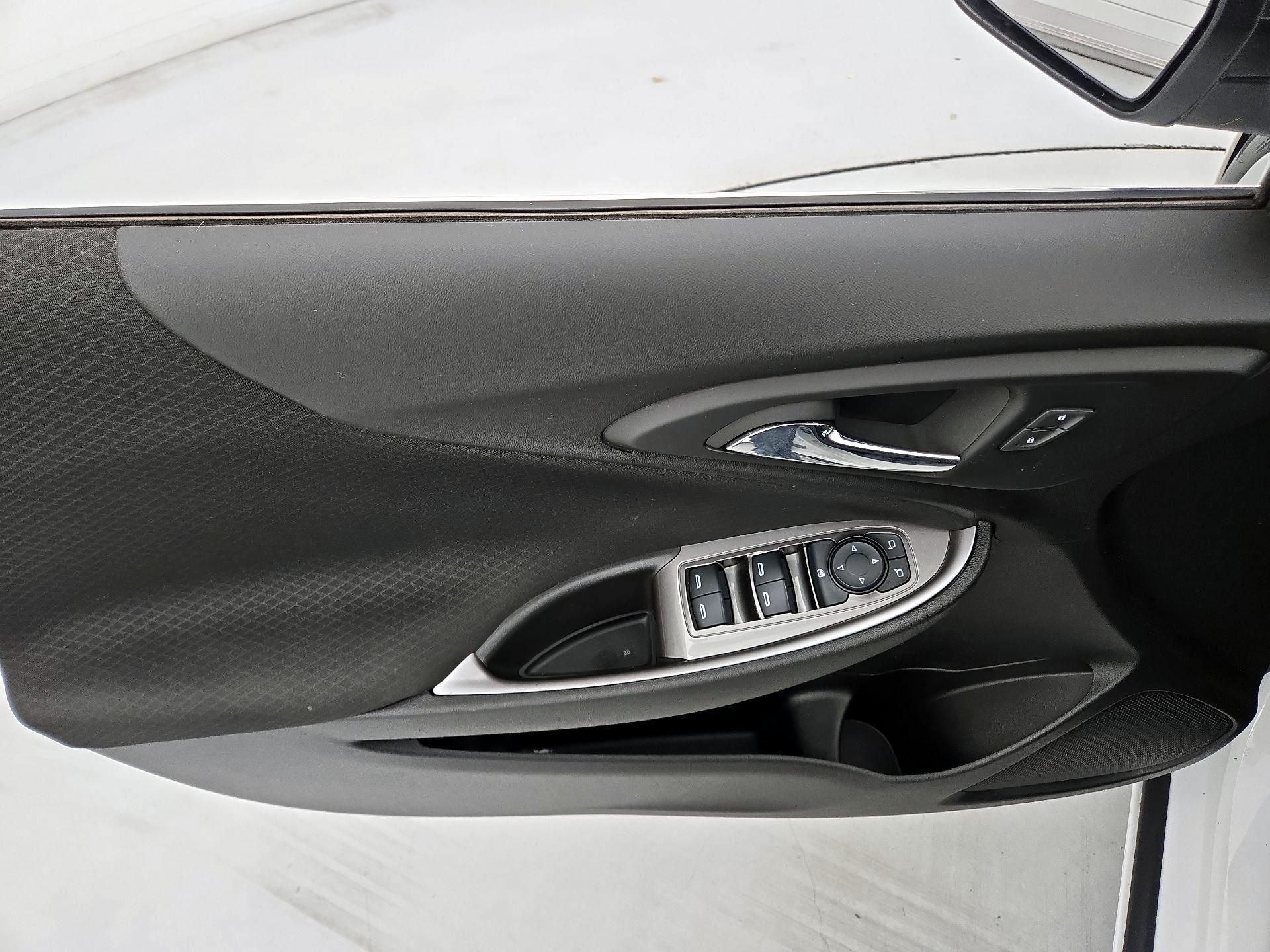 Thumbnail: 2023 Chevrolet Malibu - 12