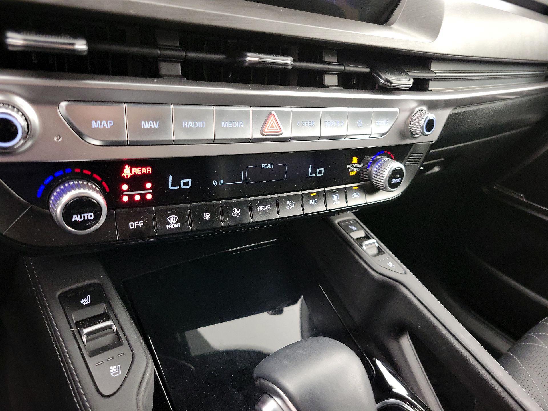 Thumbnail: 2024 Kia Telluride - 17