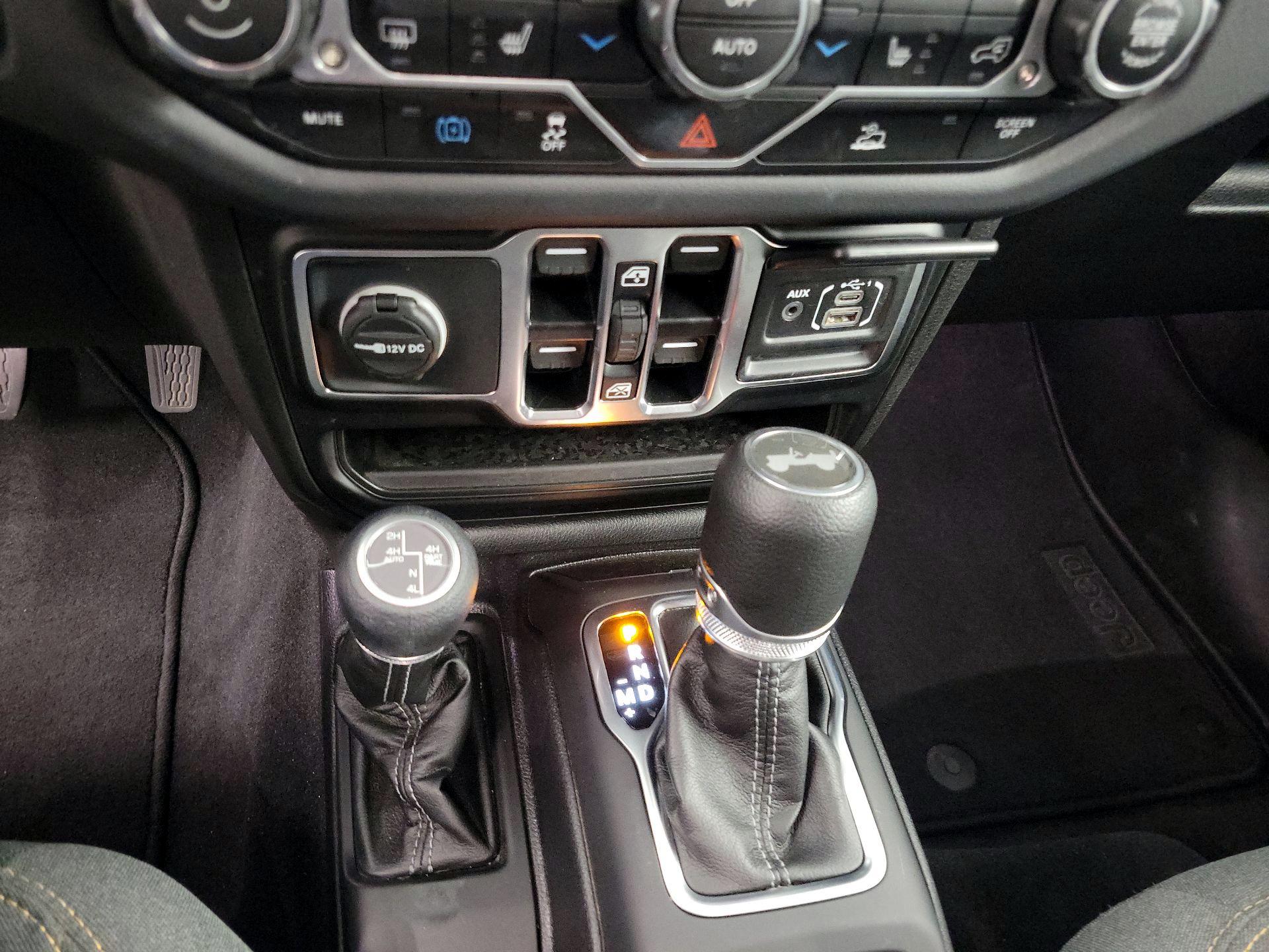 Thumbnail: 2025 Jeep Wrangler - 17