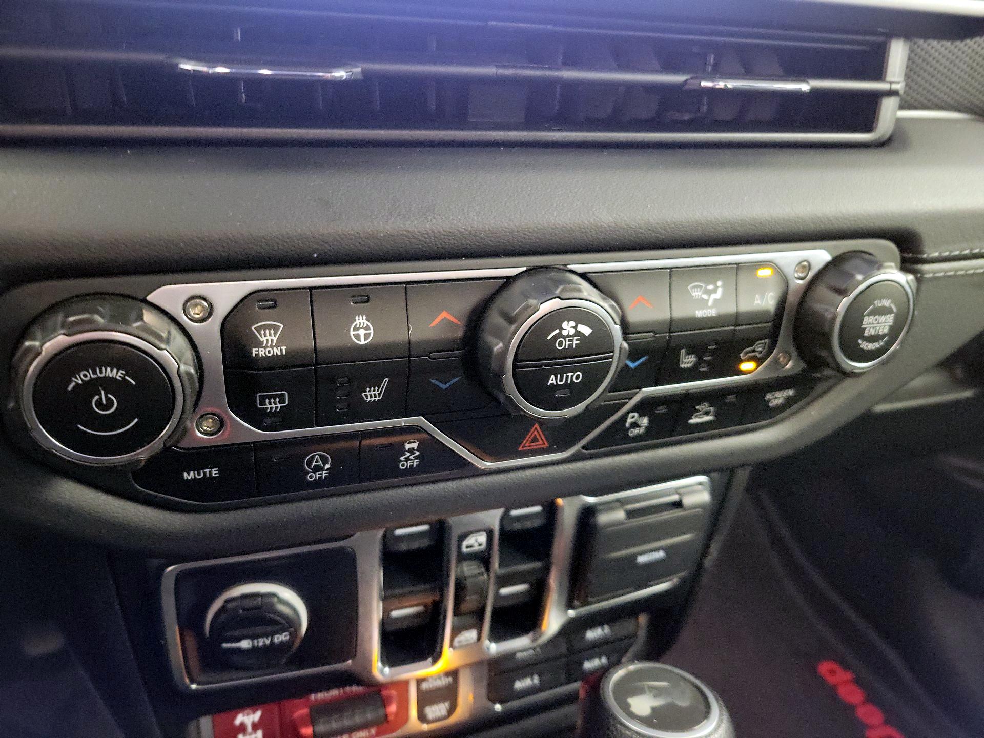 Thumbnail: 2024 Jeep Wrangler - 17