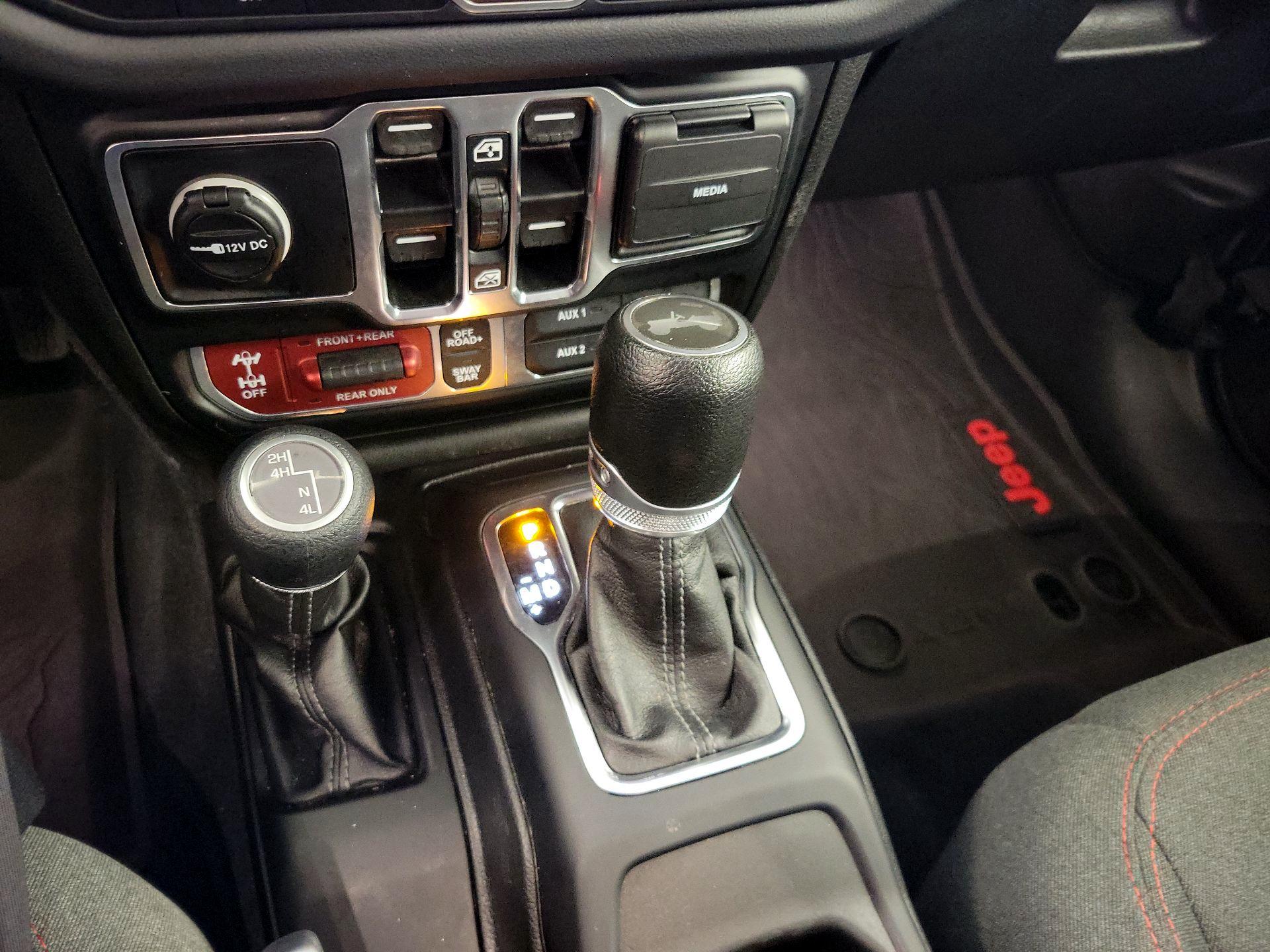 Thumbnail: 2024 Jeep Wrangler - 18