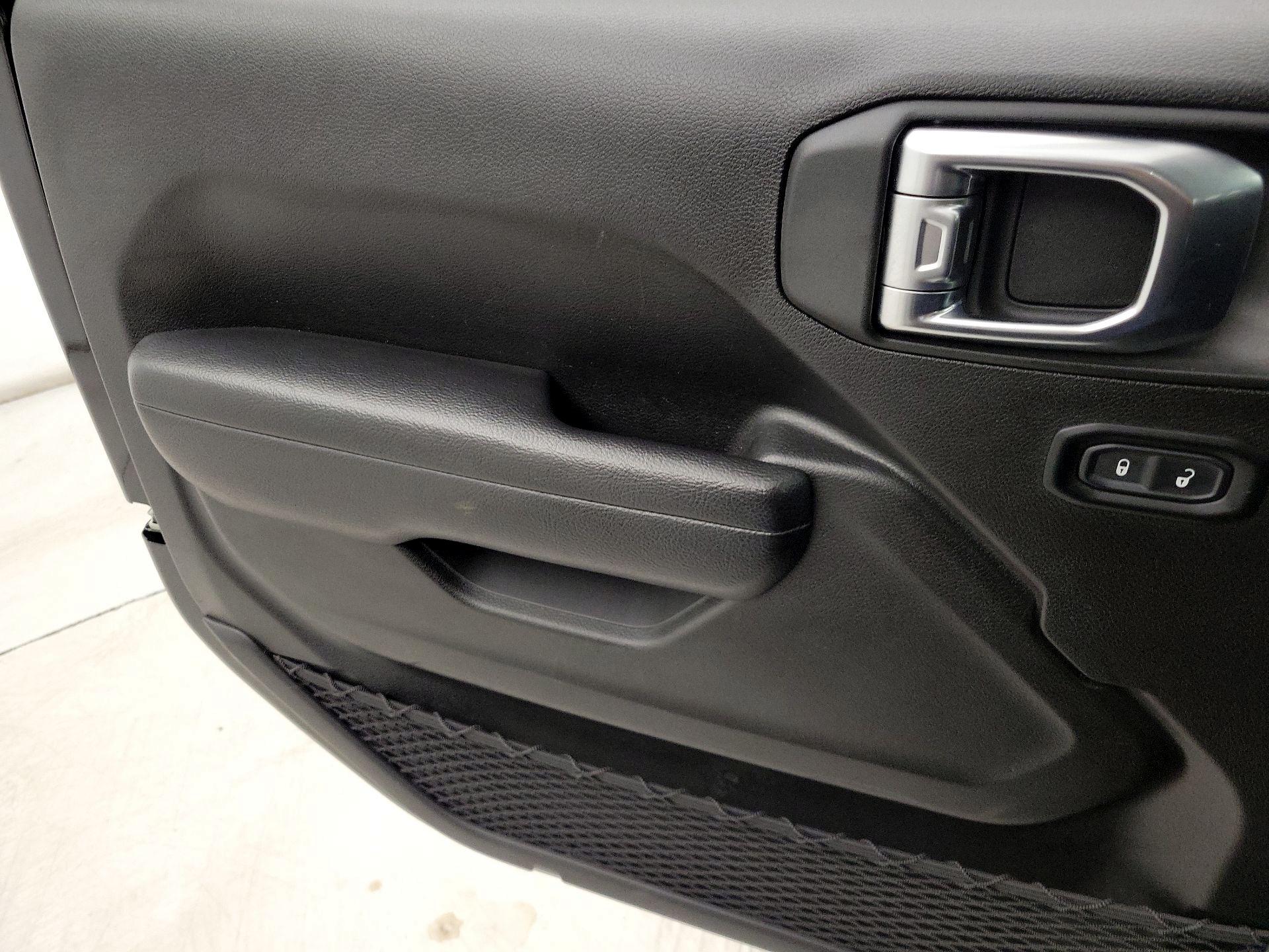 Thumbnail: 2025 Jeep Wrangler - 12