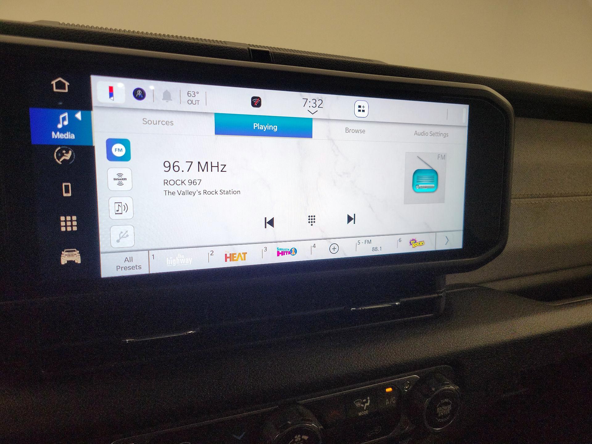 Thumbnail: 2025 Jeep Wrangler - 15