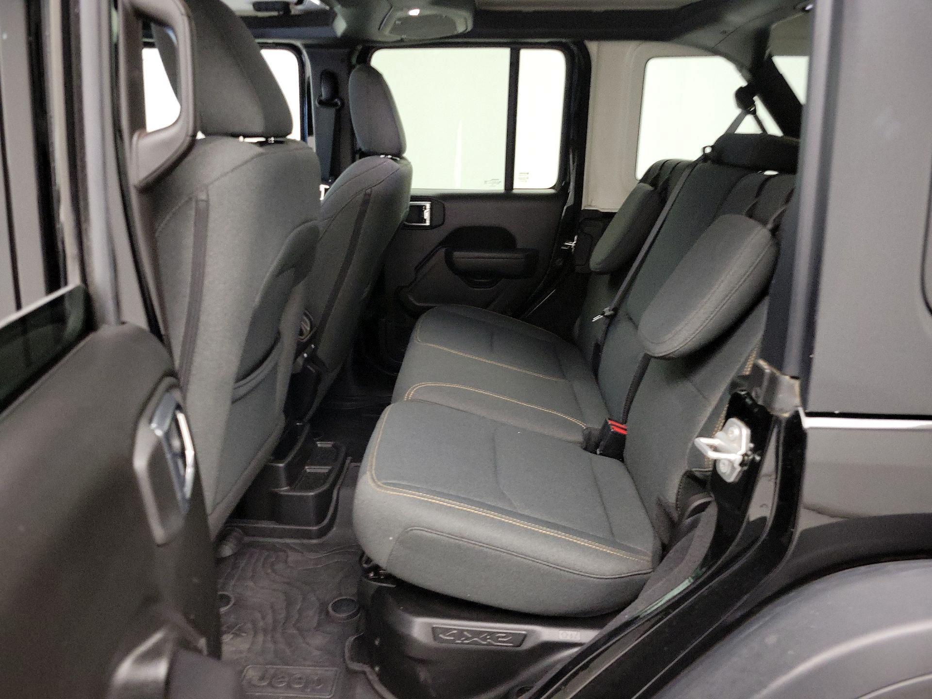 Thumbnail: 2025 Jeep Wrangler - 19