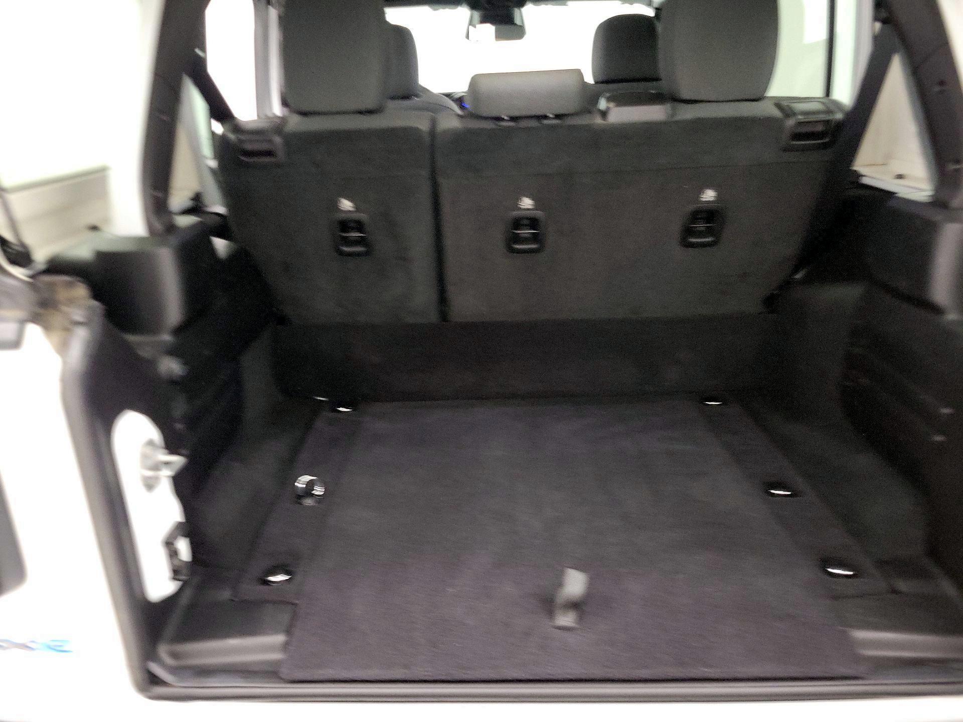 Thumbnail: 2025 Jeep Wrangler - 20