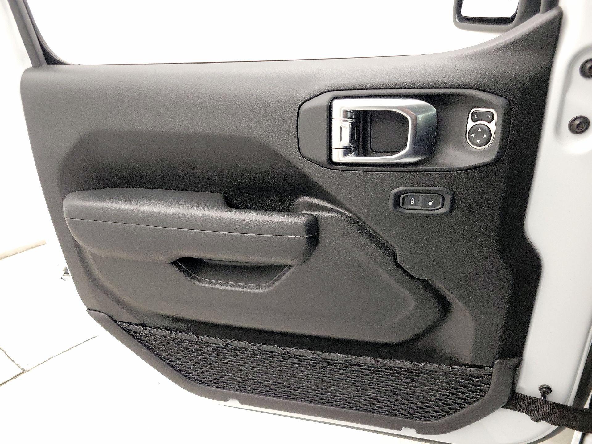 Thumbnail: 2025 Jeep Wrangler - 12