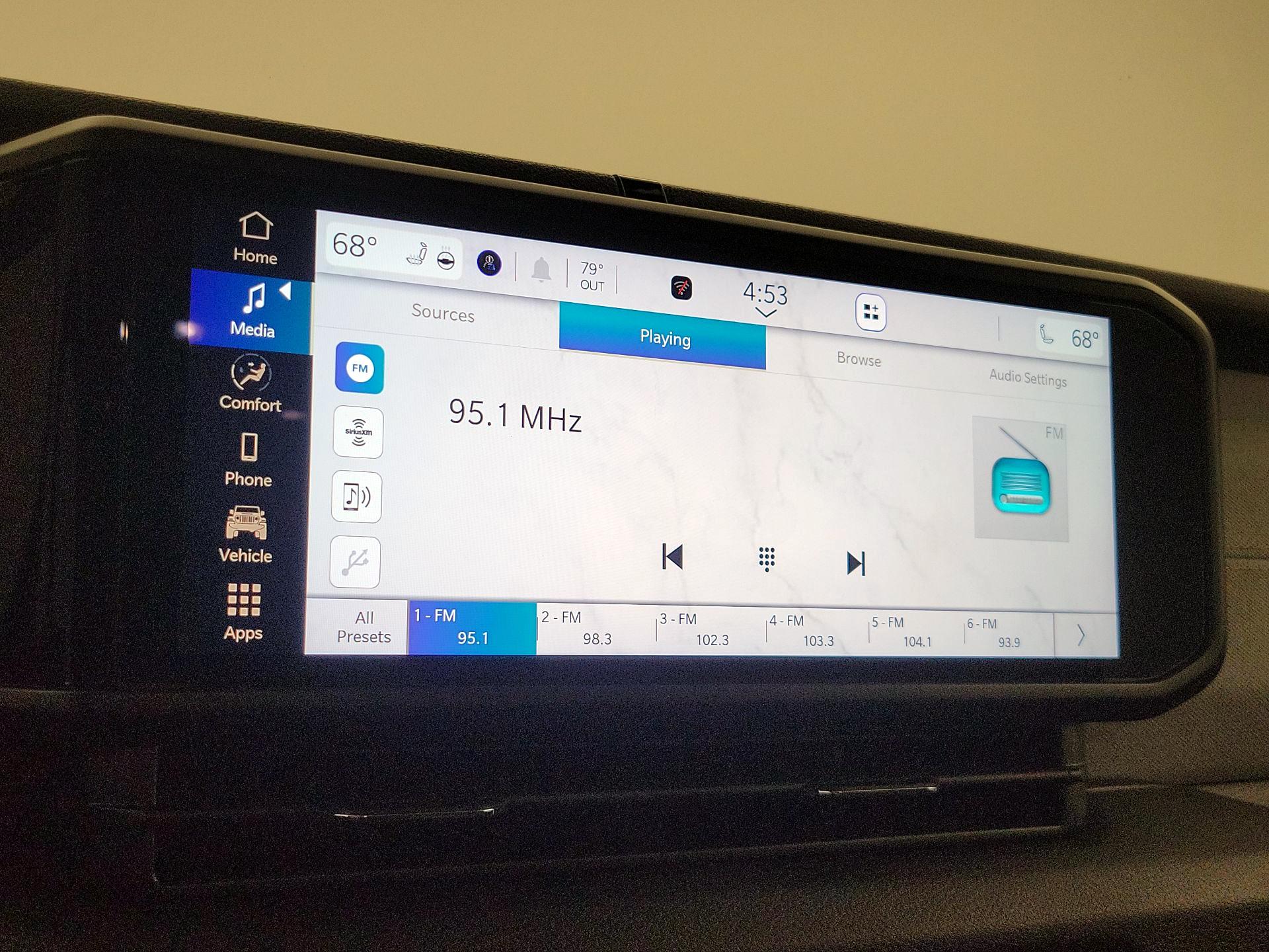 Thumbnail: 2025 Jeep Wrangler - 15