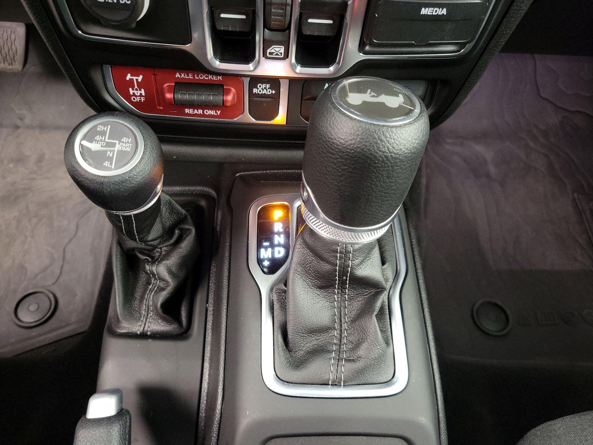 Thumbnail: 2025 Jeep Wrangler - 17