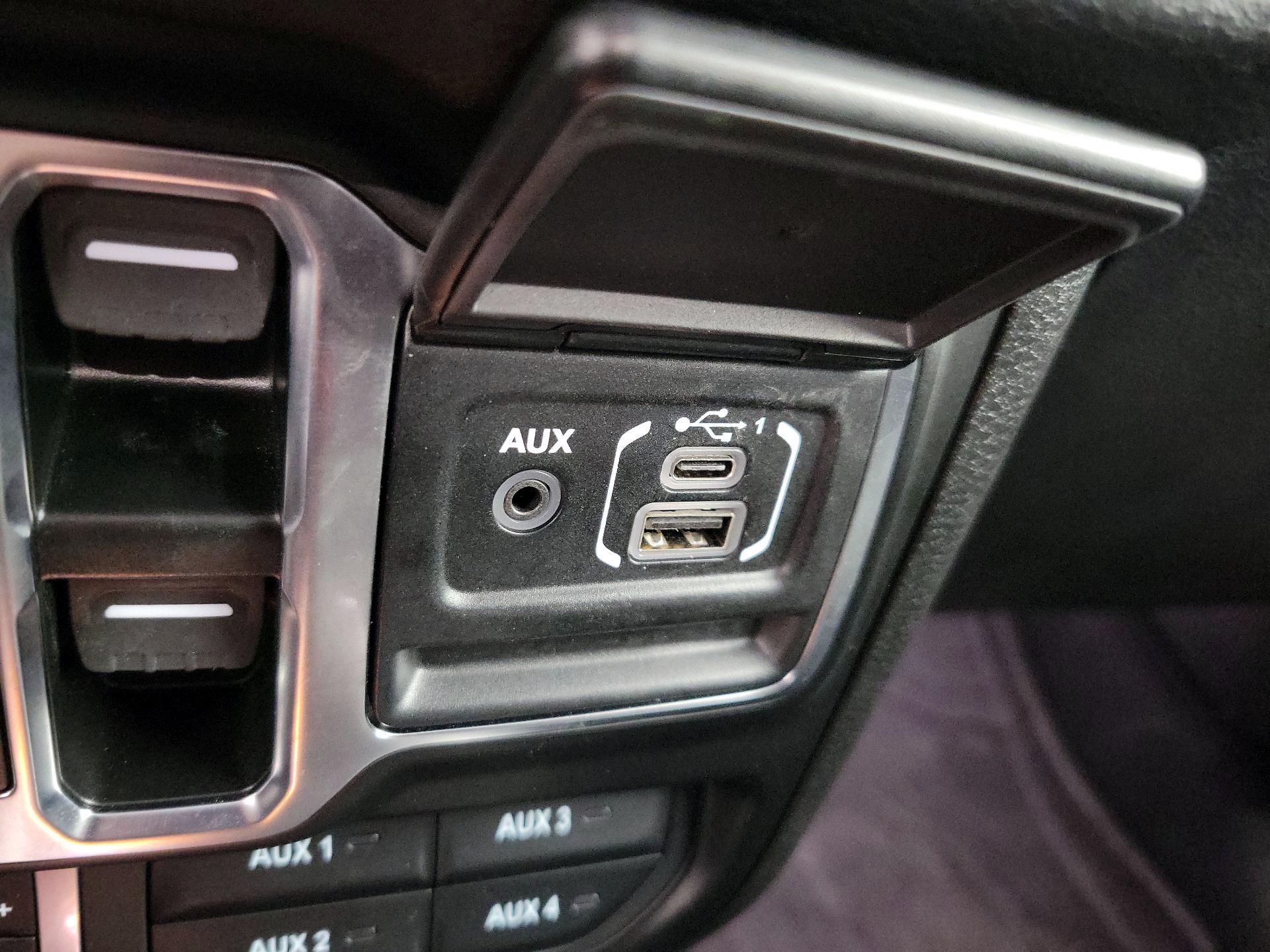 Thumbnail: 2025 Jeep Wrangler - 18