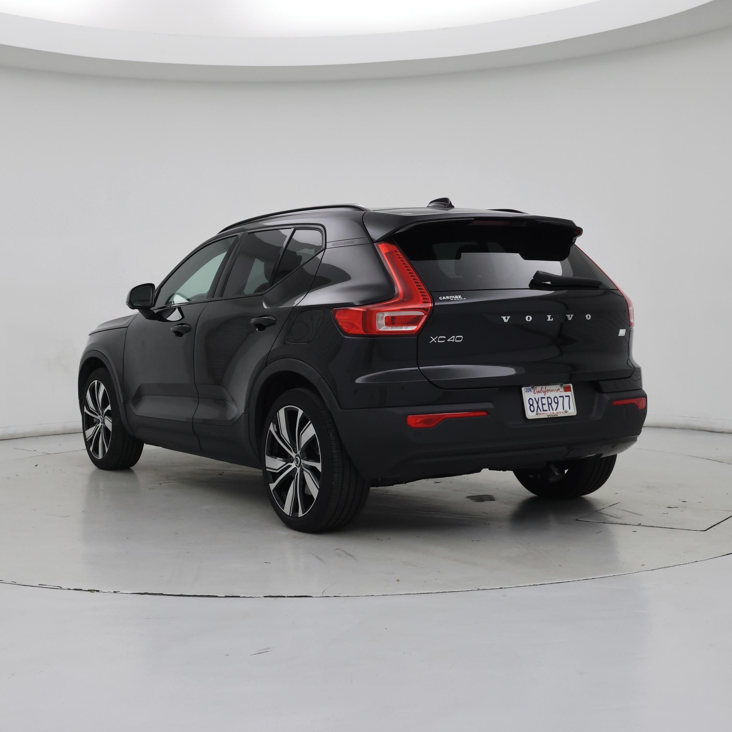Thumbnail: 2021 Volvo XC40 - 2