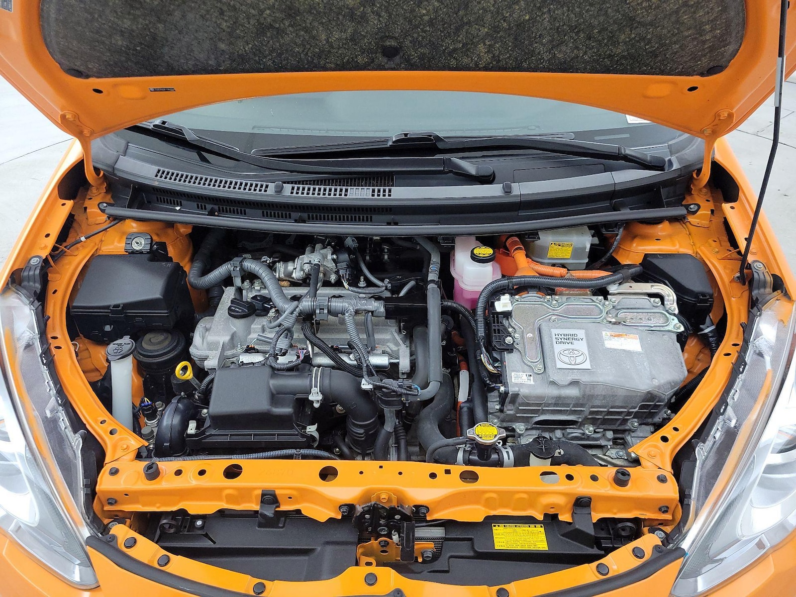 2015 Toyota Prius c Three - Photo 20