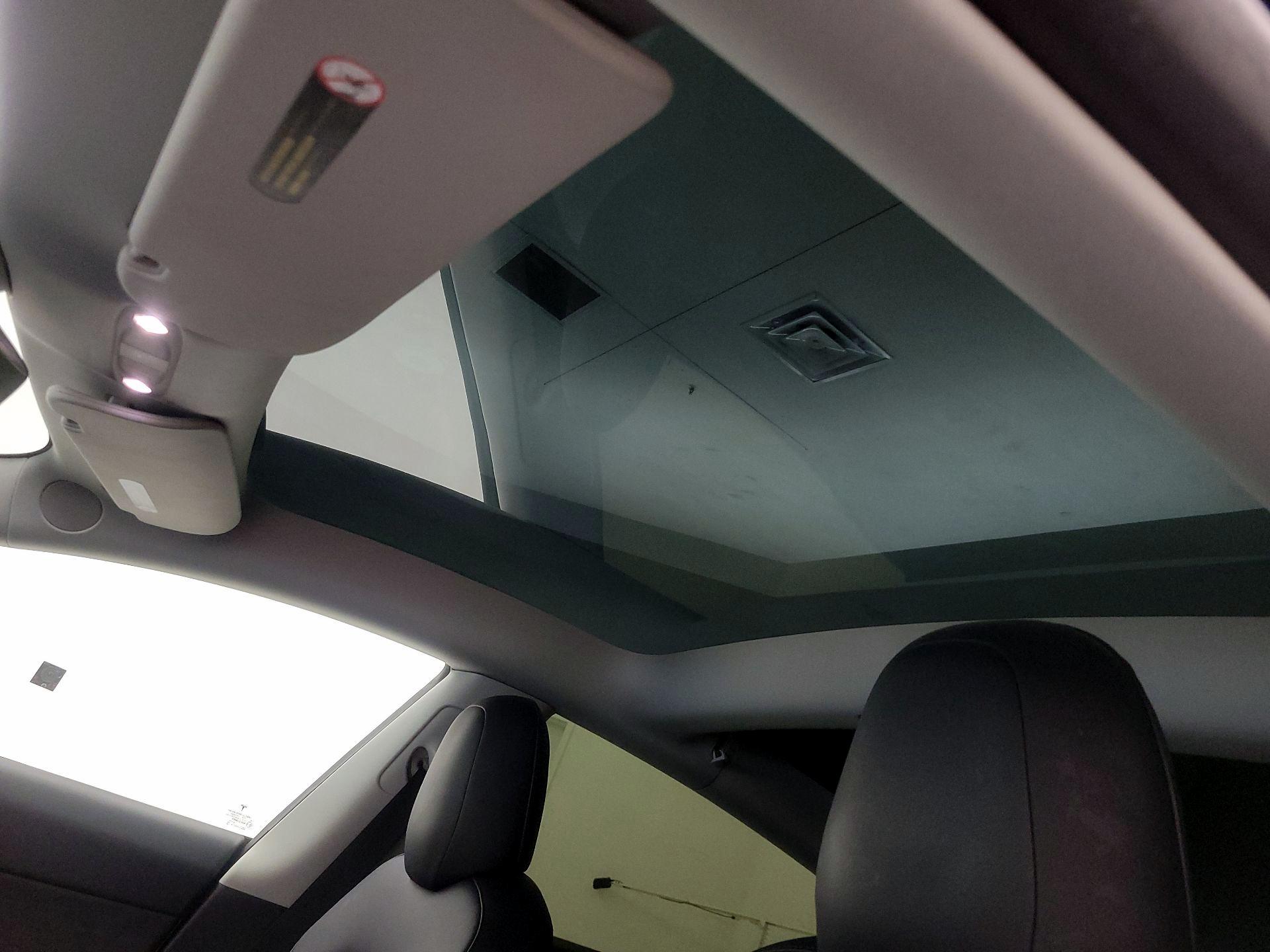 Thumbnail: 2023 Tesla Model 3 - 18