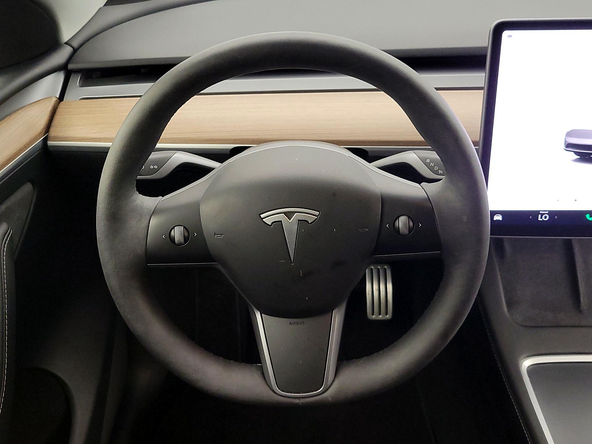 Thumbnail: 2023 Tesla Model Y - 10