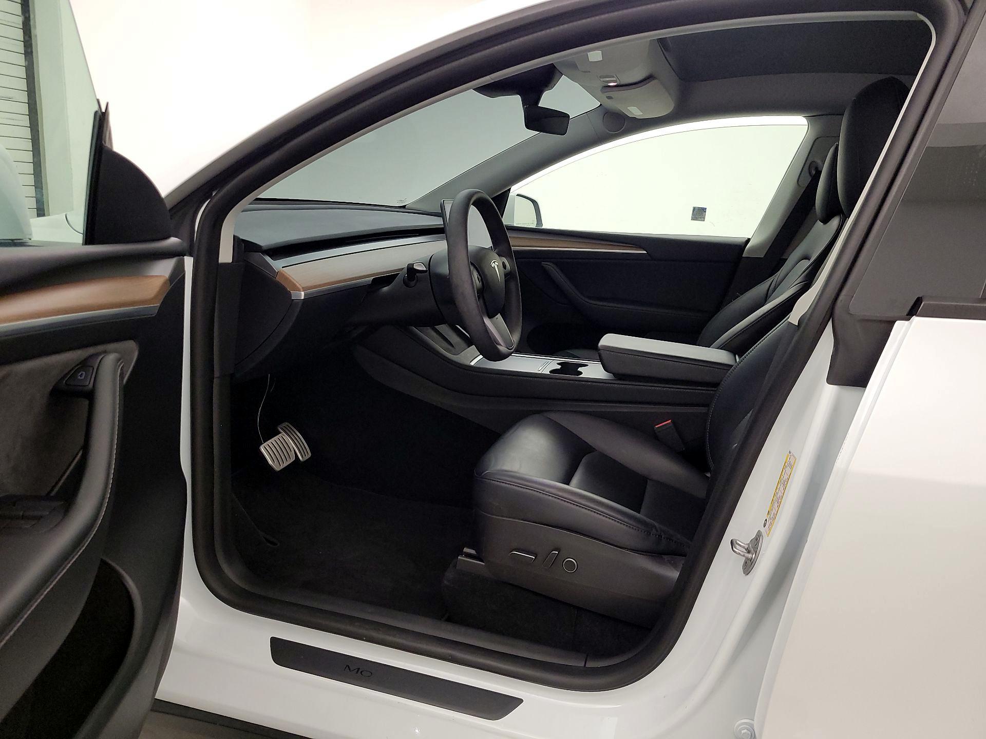 Thumbnail: 2023 Tesla Model Y - 11