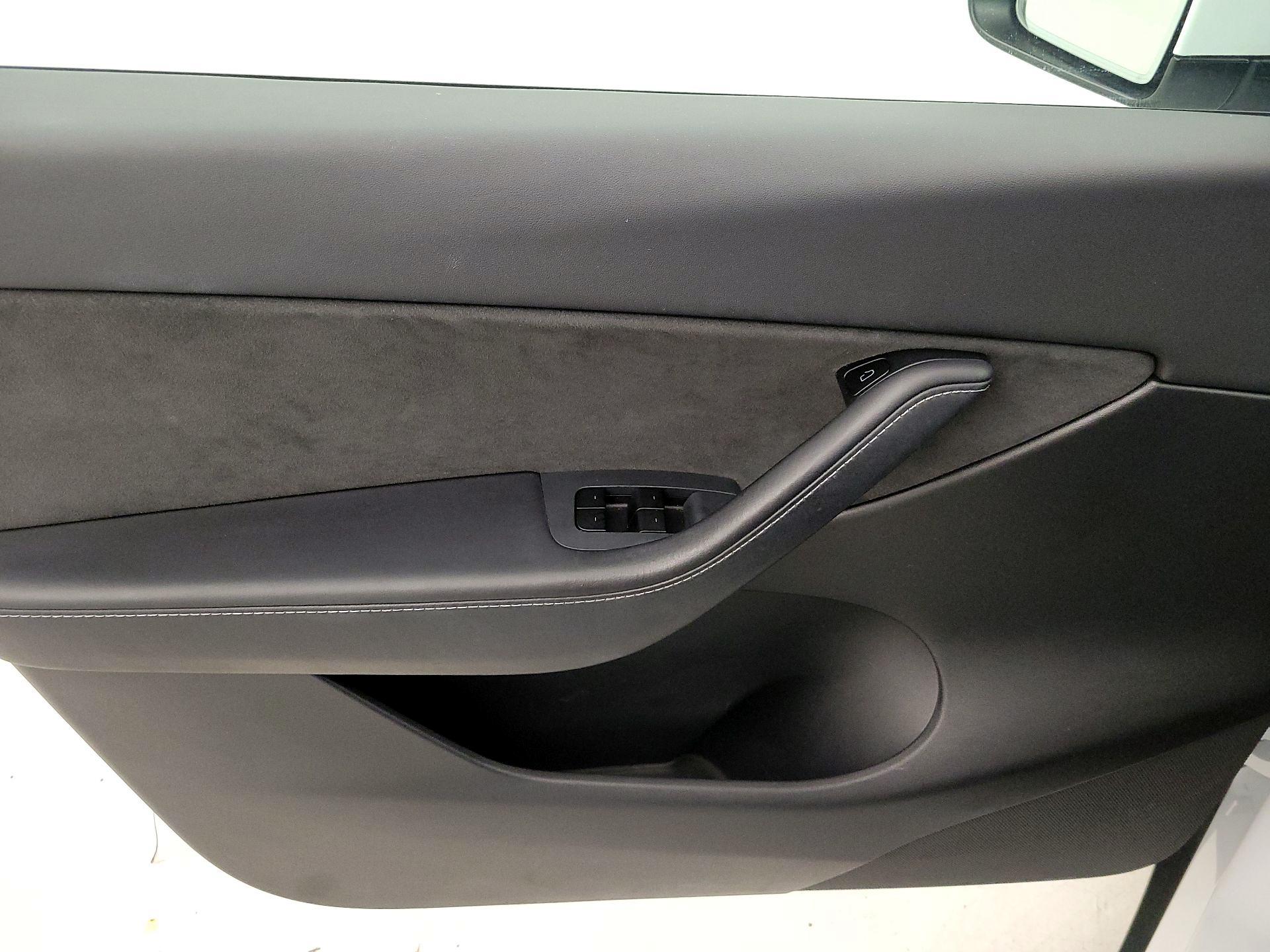 Thumbnail: 2021 Tesla Model Y - 12