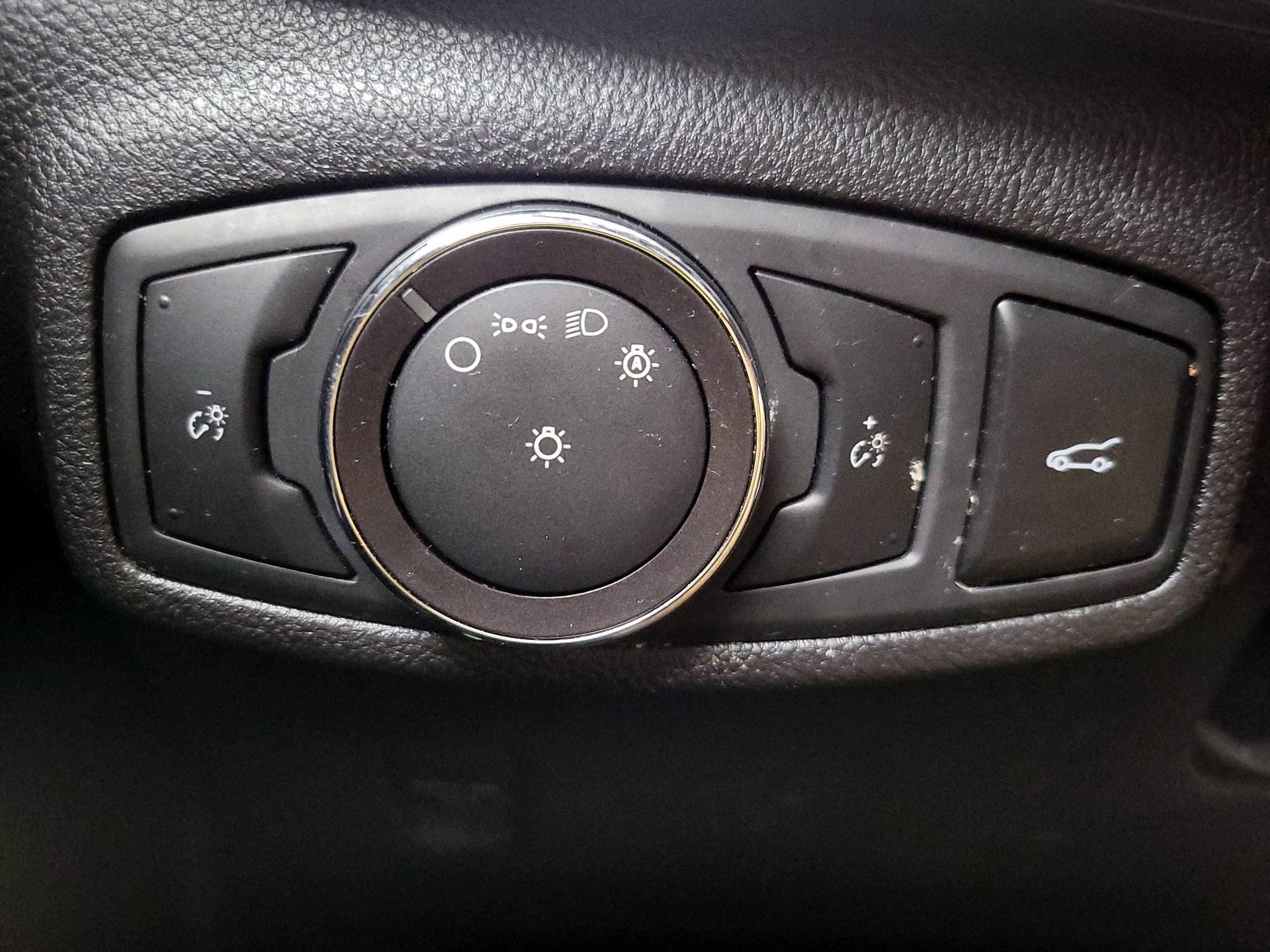 Thumbnail: 2019 Lincoln MKC - 13