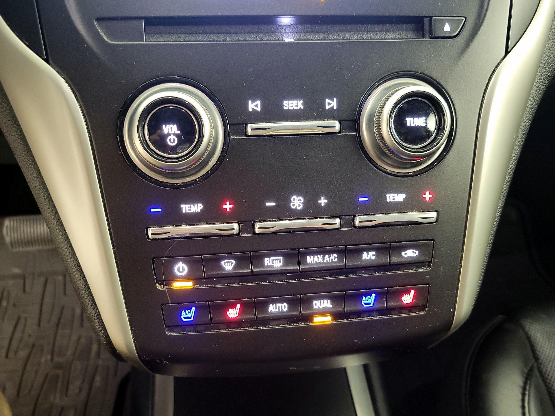 Thumbnail: 2019 Lincoln MKC - 17