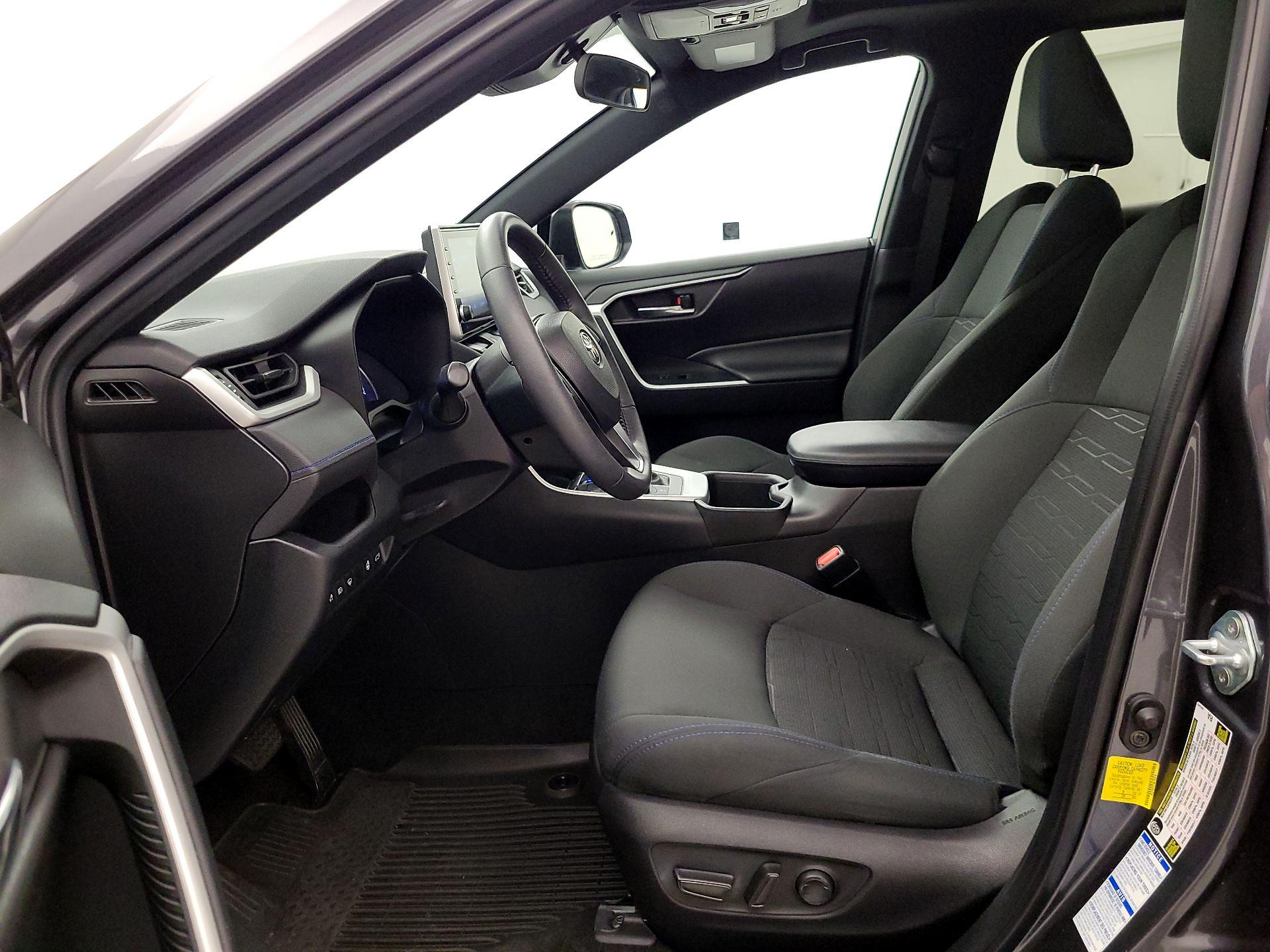 Thumbnail: 2022 Toyota RAV4 - 11