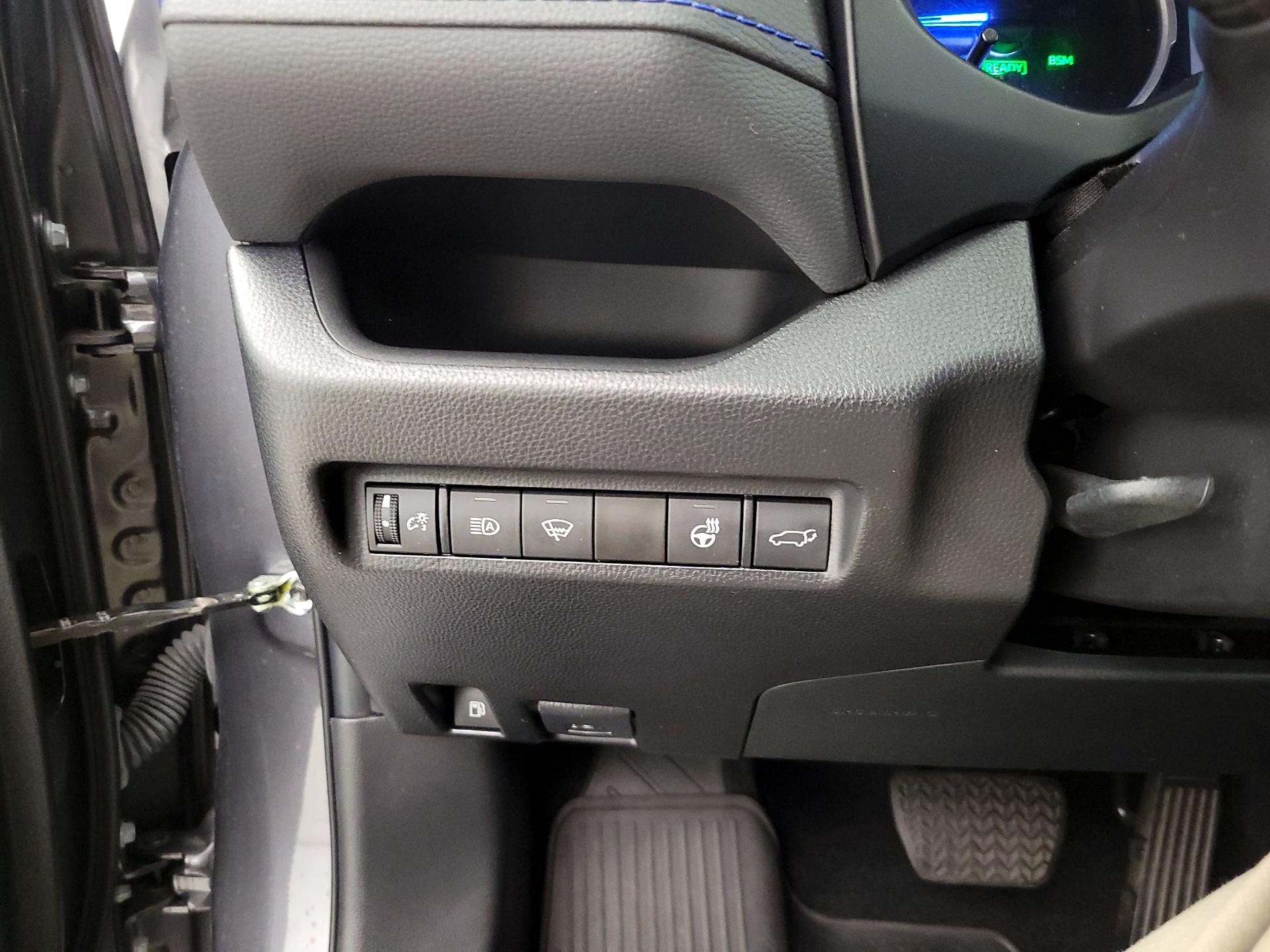 Thumbnail: 2022 Toyota RAV4 - 13