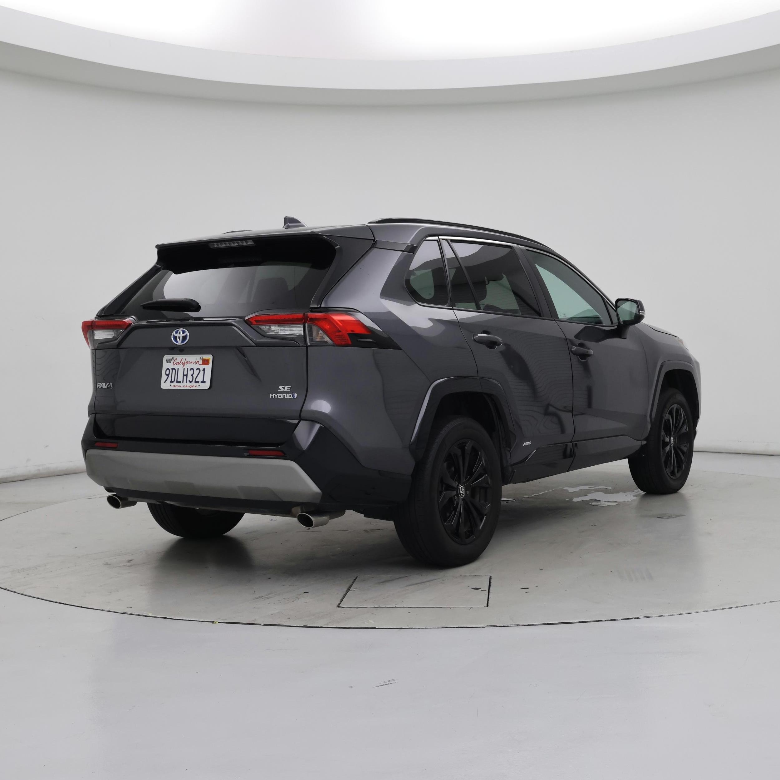 Thumbnail: 2022 Toyota RAV4 - 8