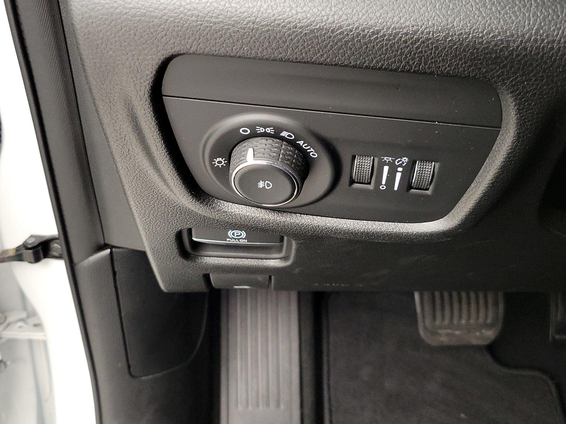 Thumbnail: 2023 Jeep Grand Cherokee - 13