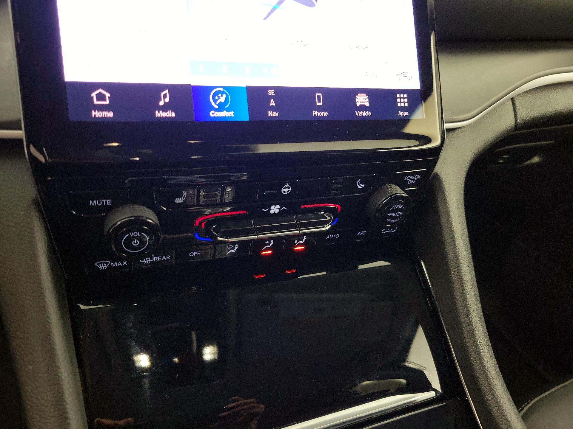 Thumbnail: 2023 Jeep Grand Cherokee - 17