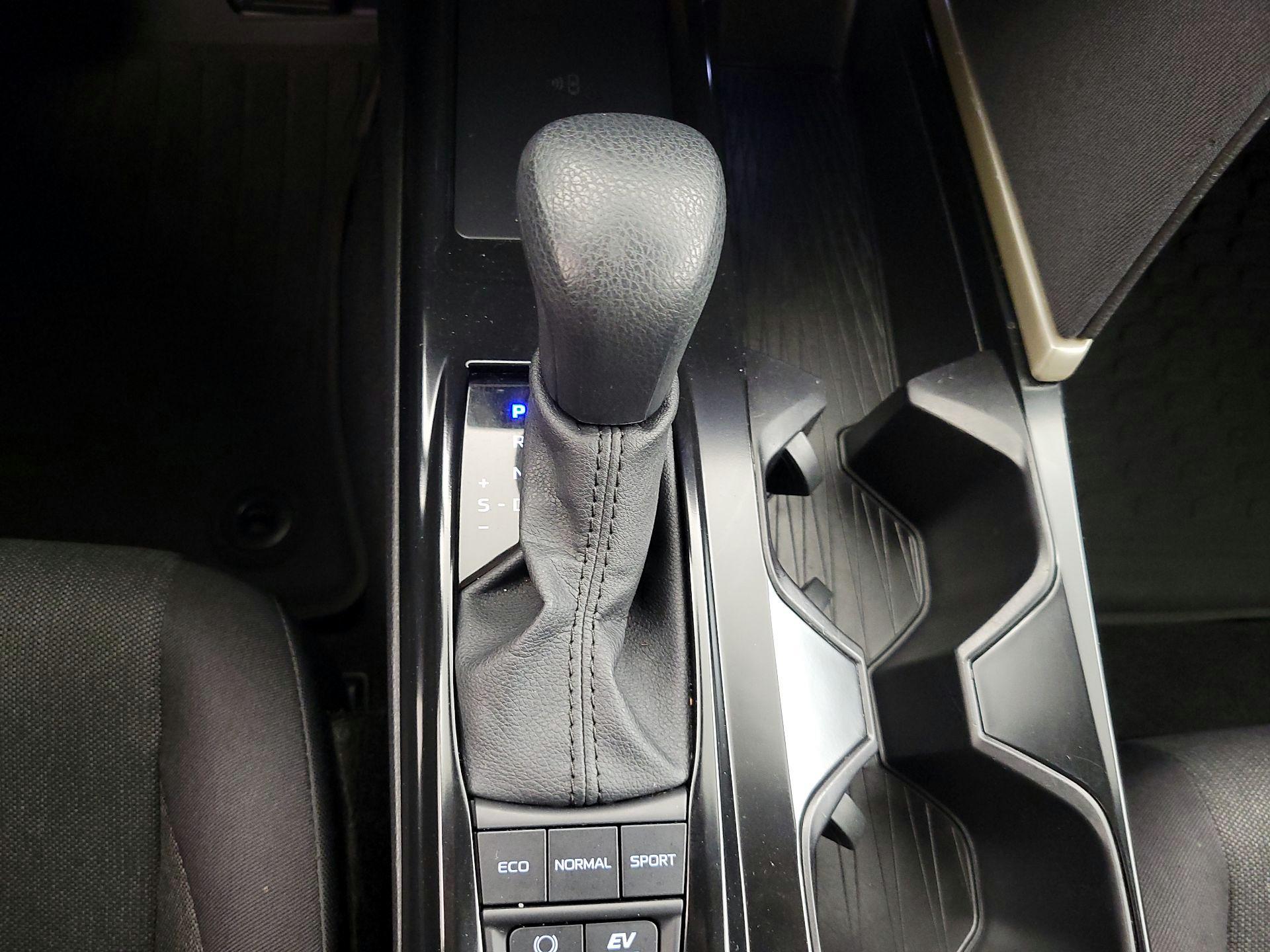 Thumbnail: 2025 Toyota Camry - 17