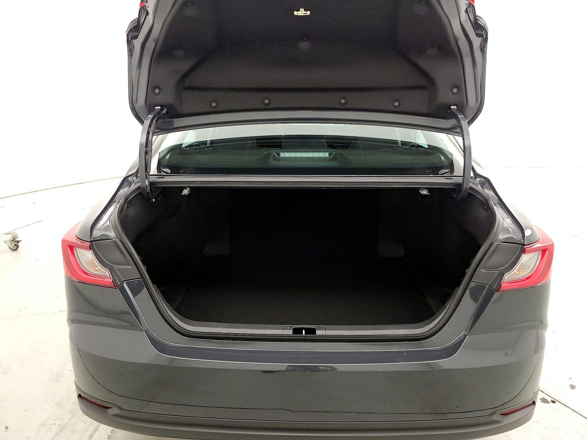 Thumbnail: 2025 Toyota Camry - 20