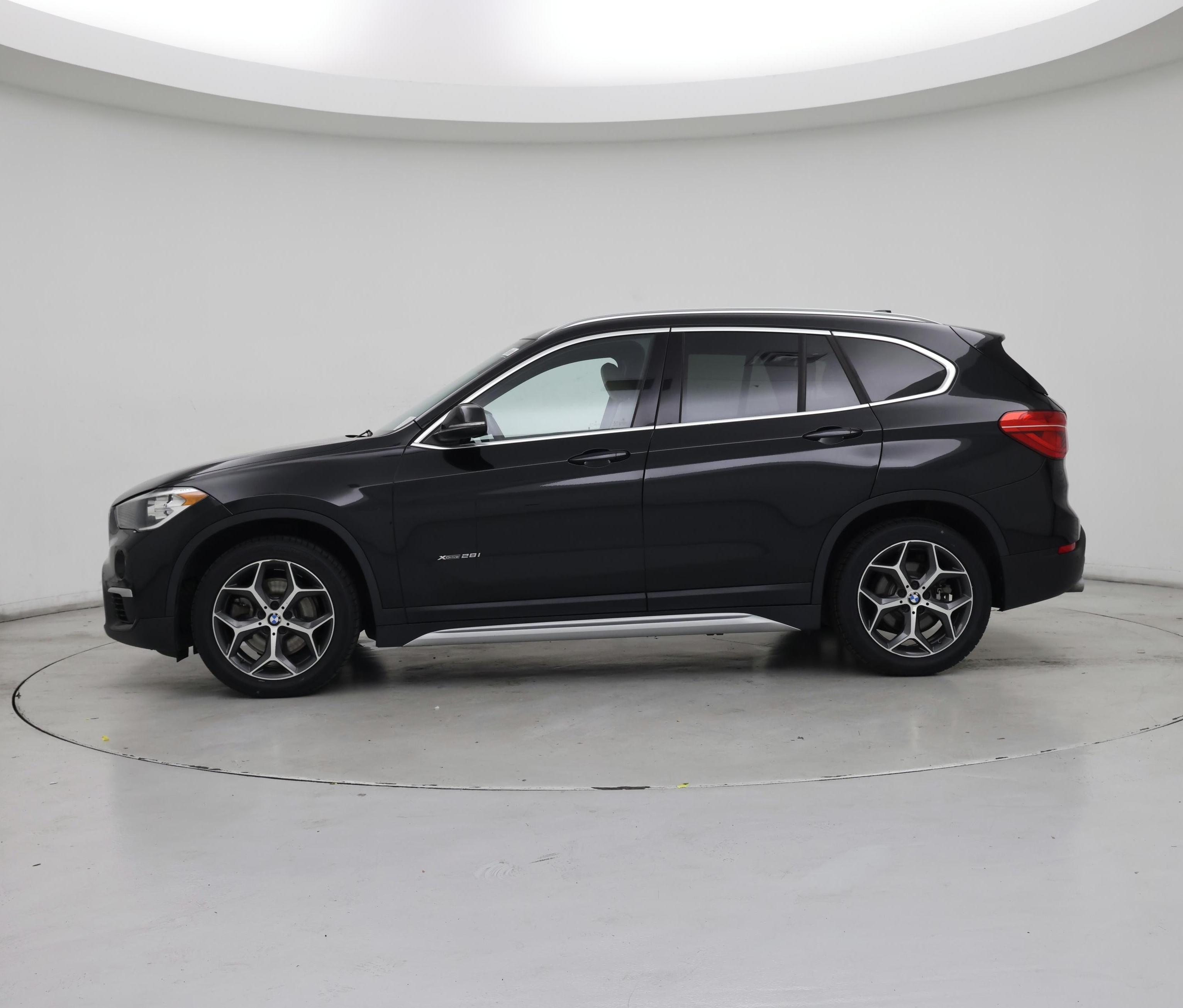 Thumbnail: 2018 BMW X1 - 3