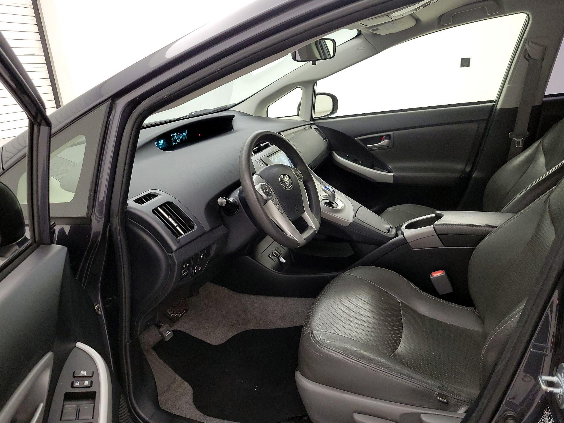 Thumbnail: 2014 Toyota Prius - 11