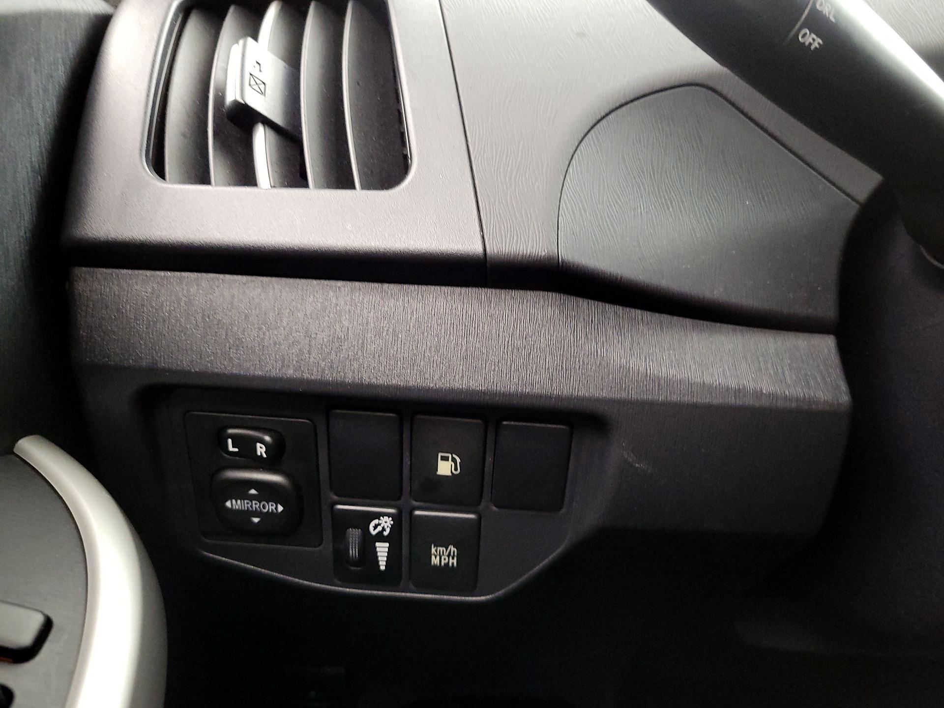 Thumbnail: 2014 Toyota Prius - 13