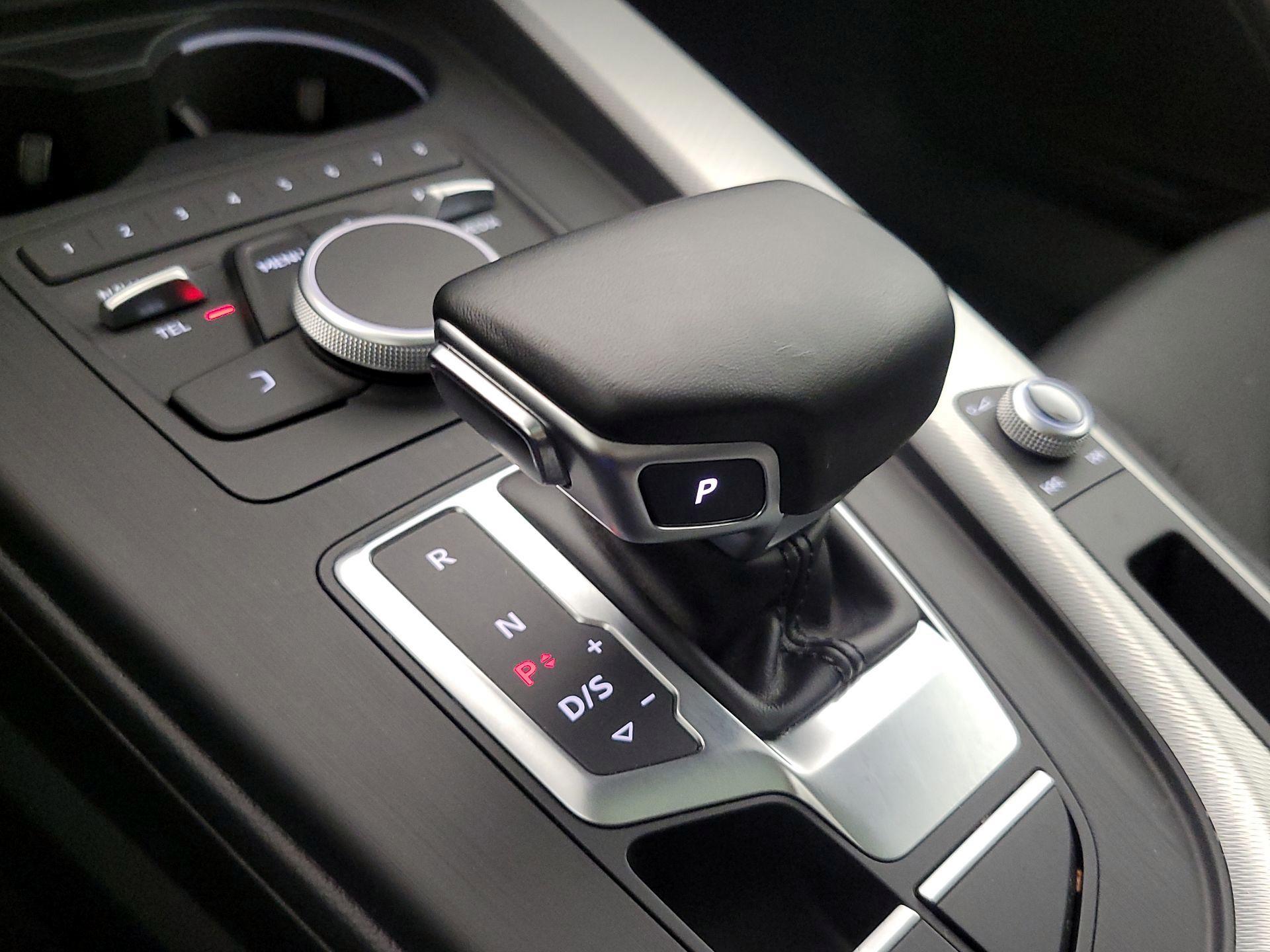 Thumbnail: 2017 Audi A4 - 17